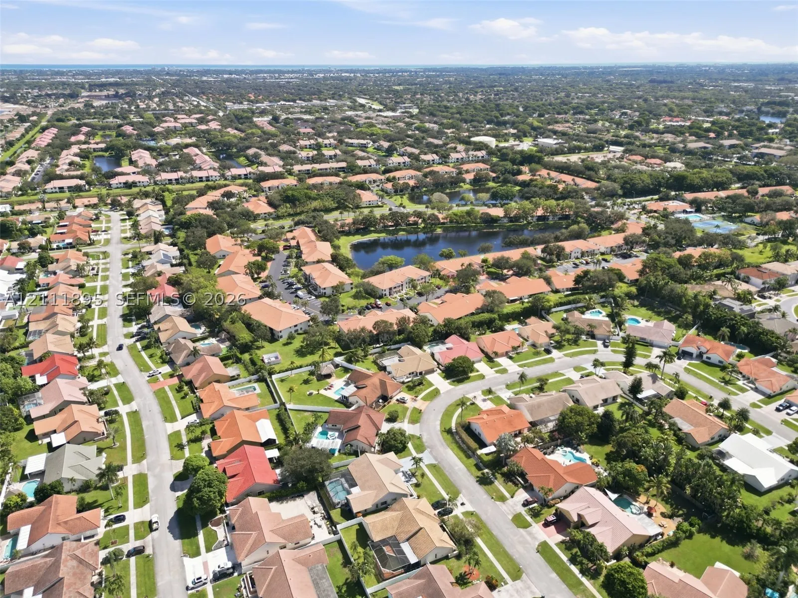 5792 Sun Pointe Cir