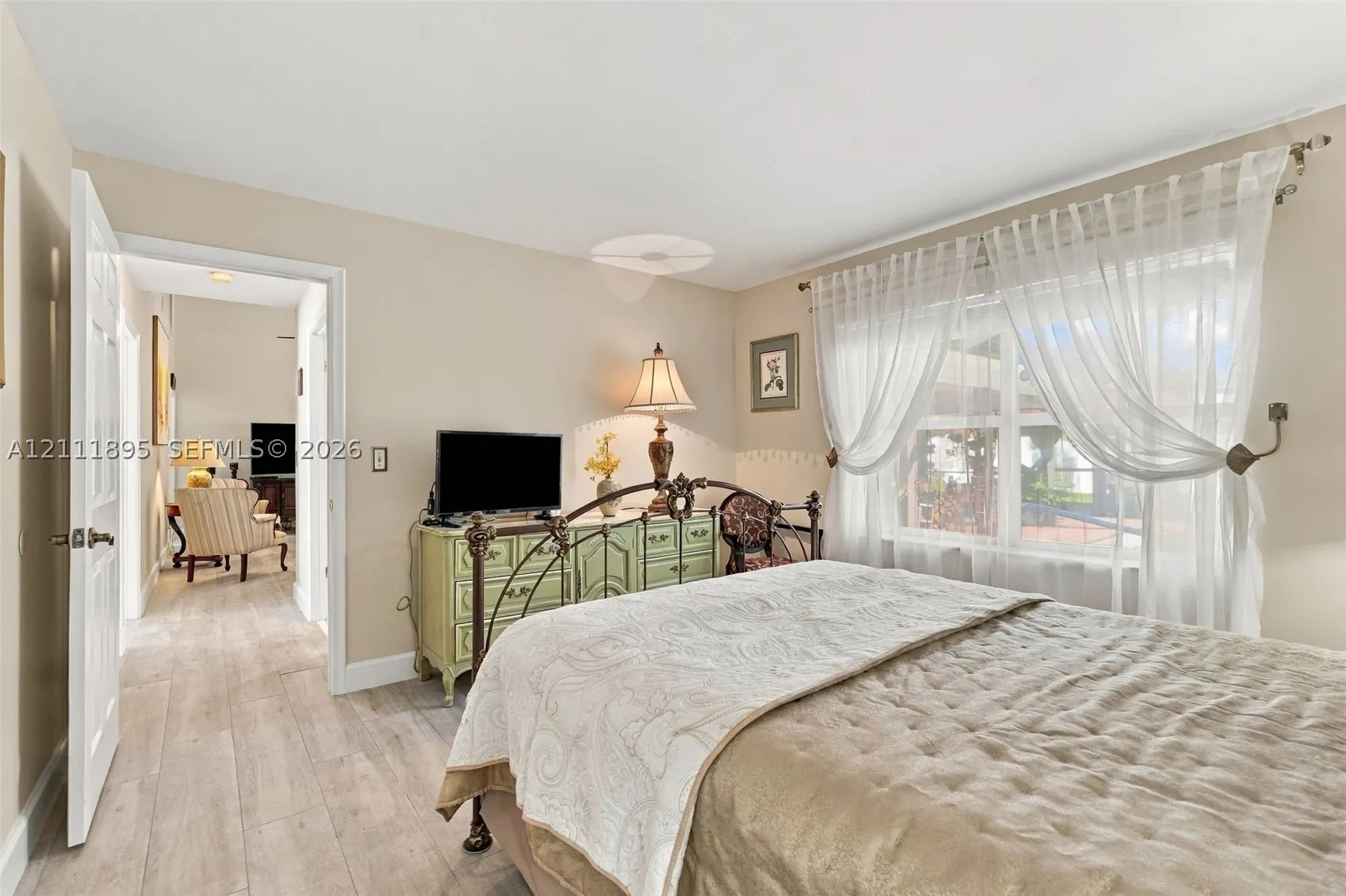 5792 Sun Pointe Cir