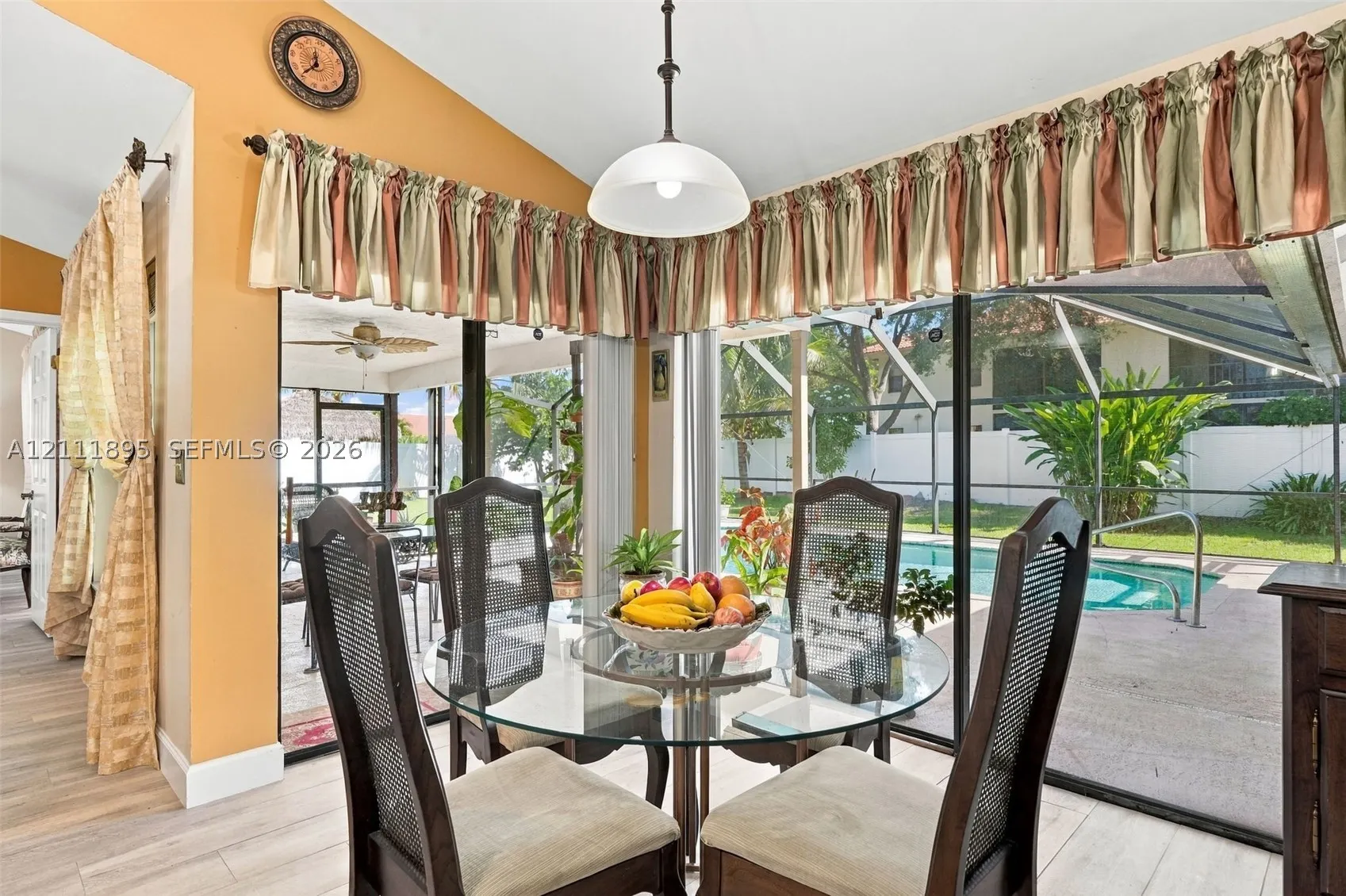 5792 Sun Pointe Cir
