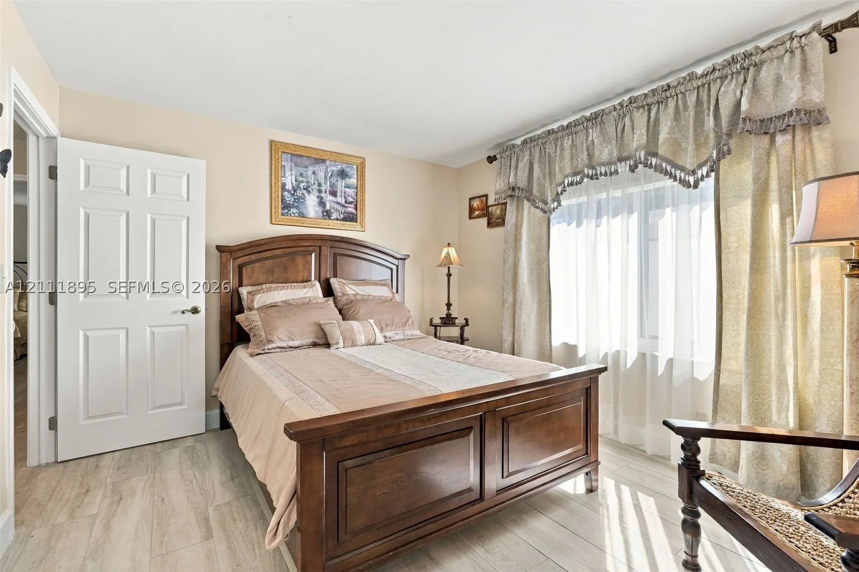 5792 Sun Pointe Cir