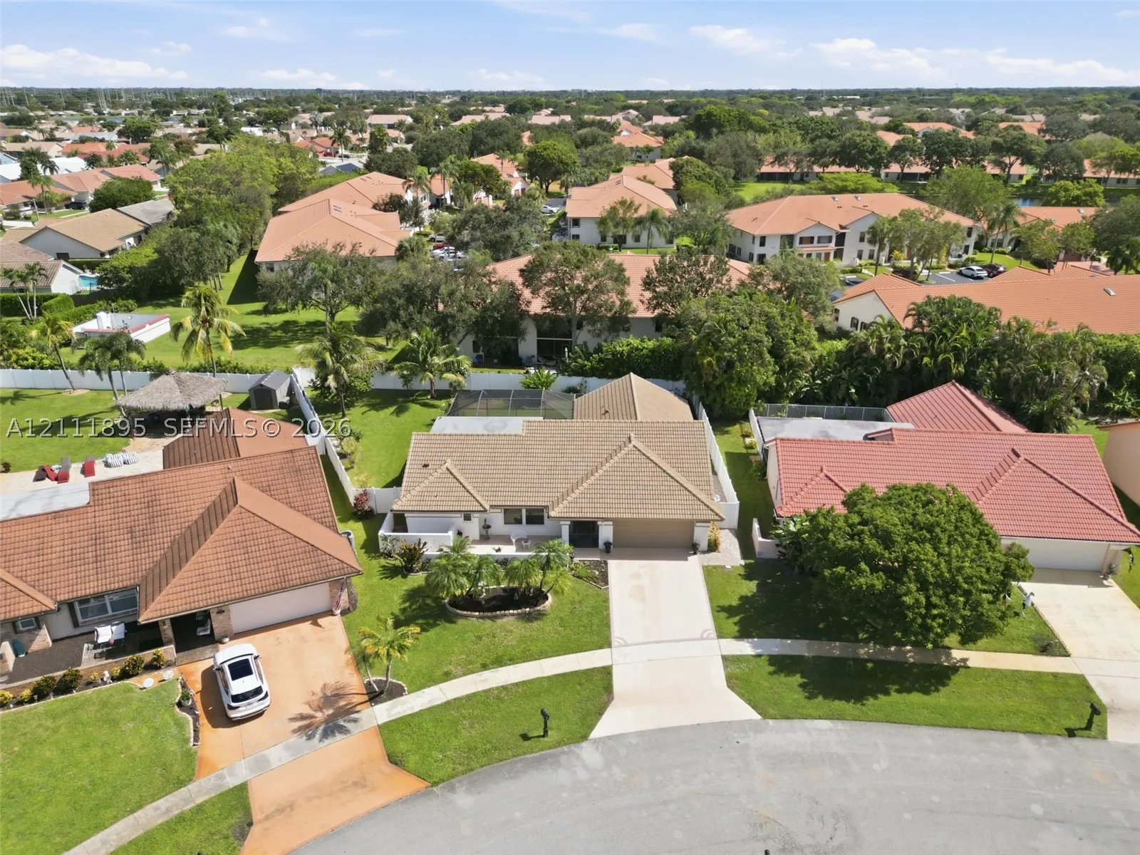5792 Sun Pointe Cir