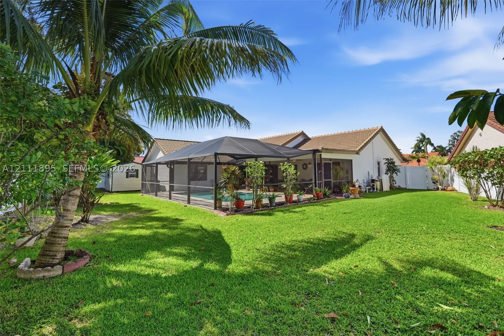 5792 Sun Pointe Cir