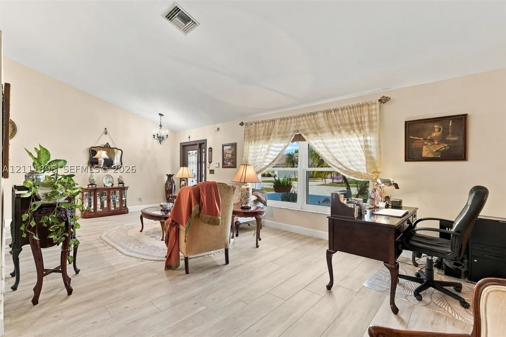 5792 Sun Pointe Cir