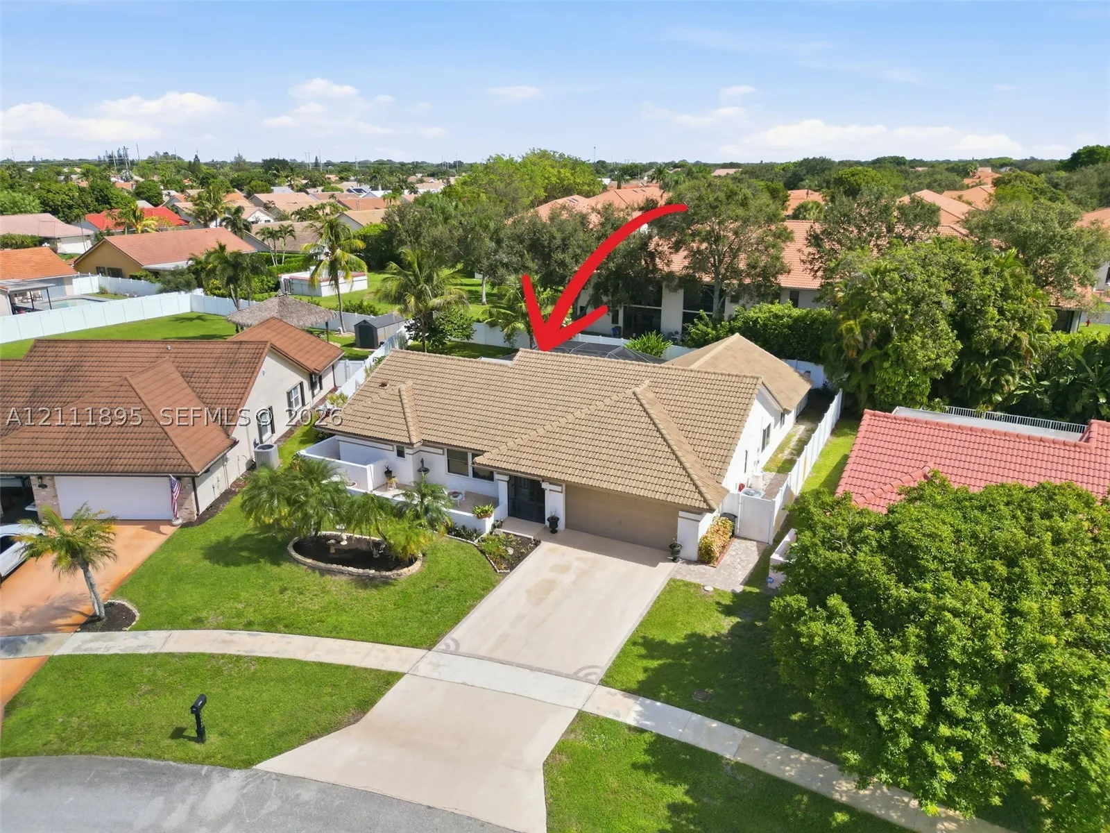 5792 Sun Pointe Cir