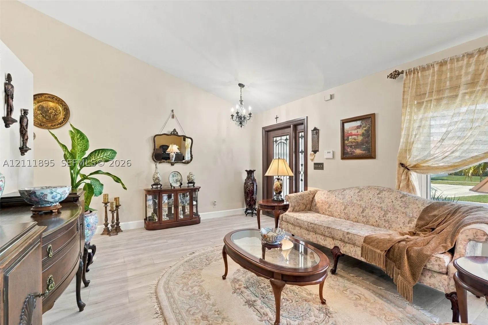5792 Sun Pointe Cir