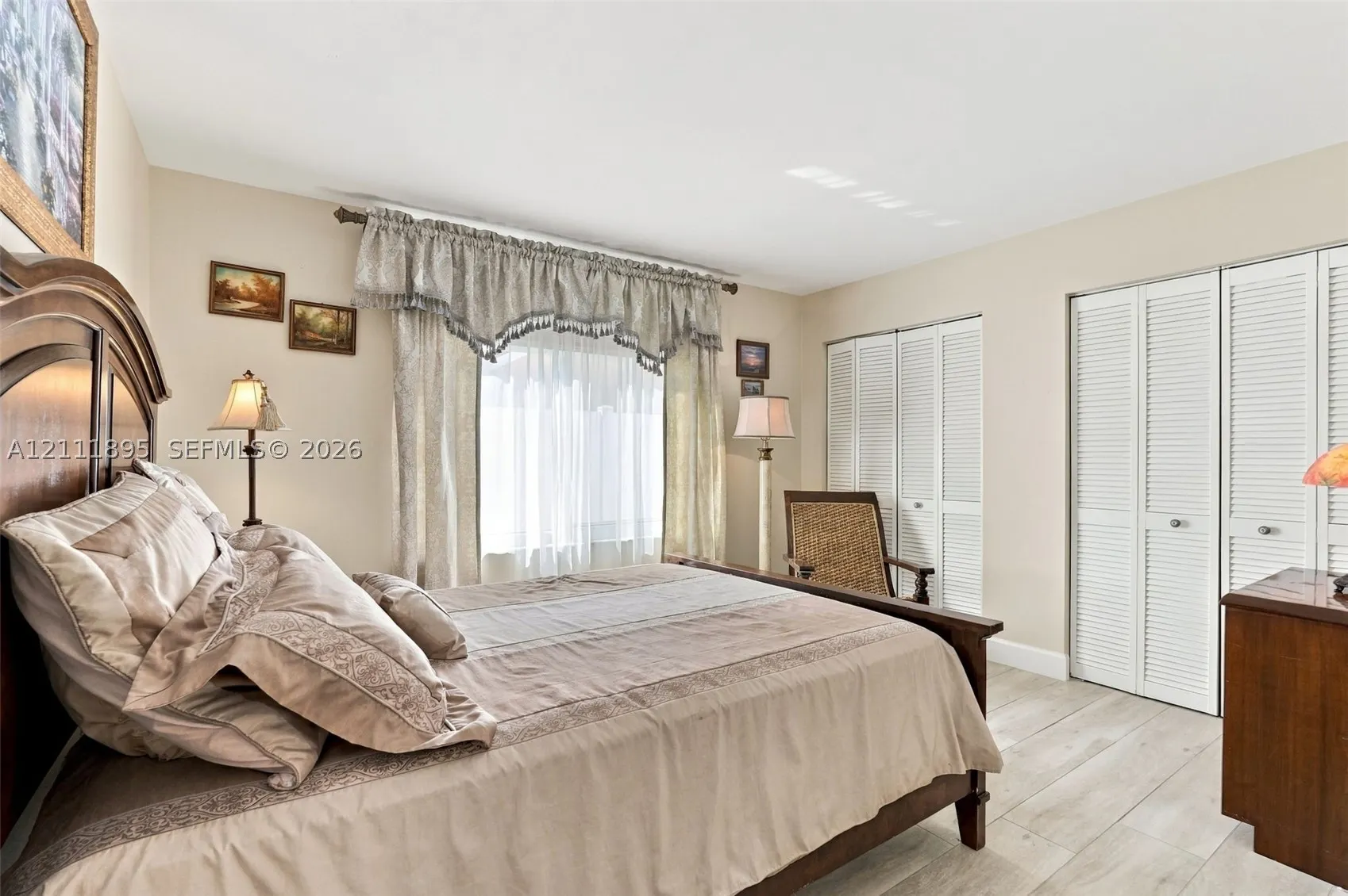 5792 Sun Pointe Cir