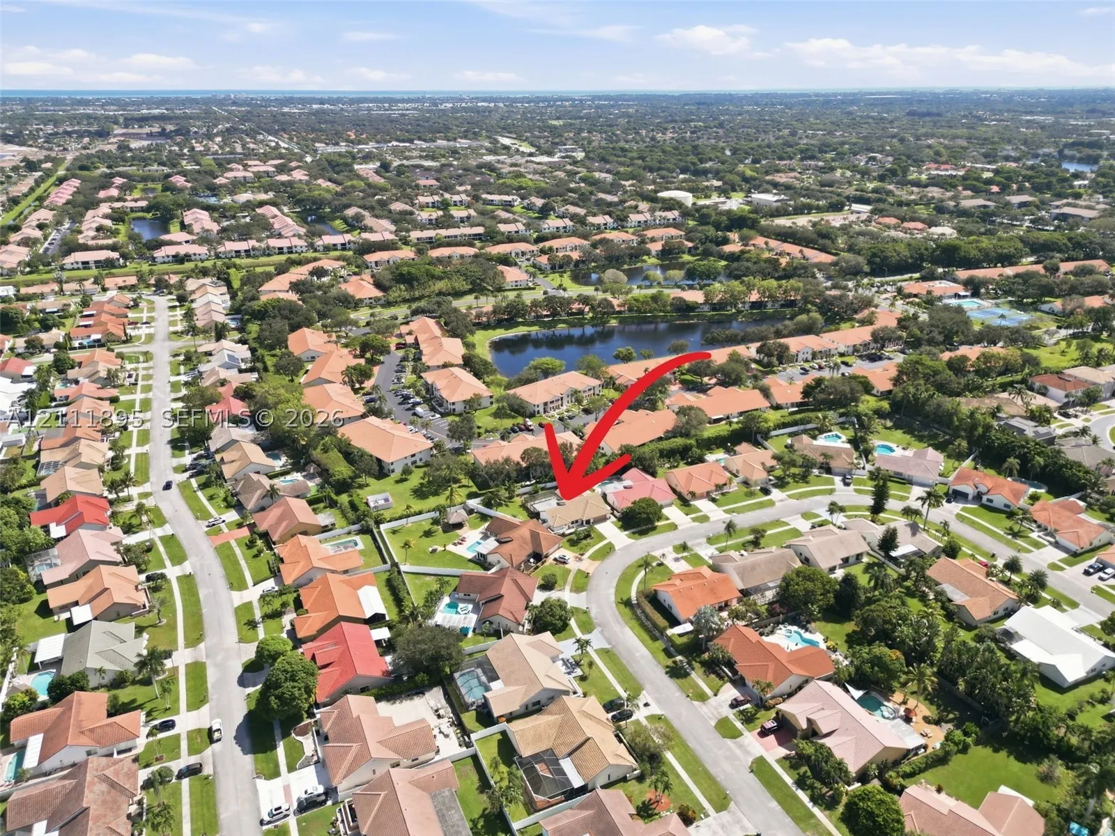 5792 Sun Pointe Cir