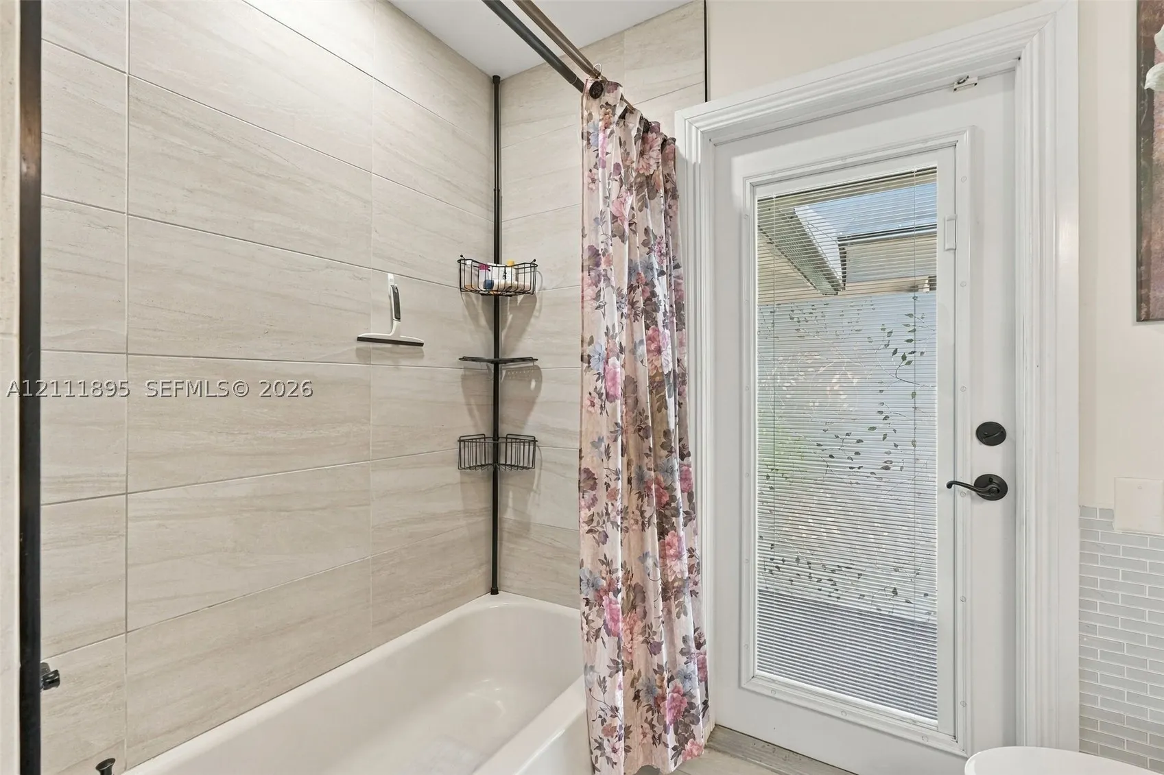 5792 Sun Pointe Cir