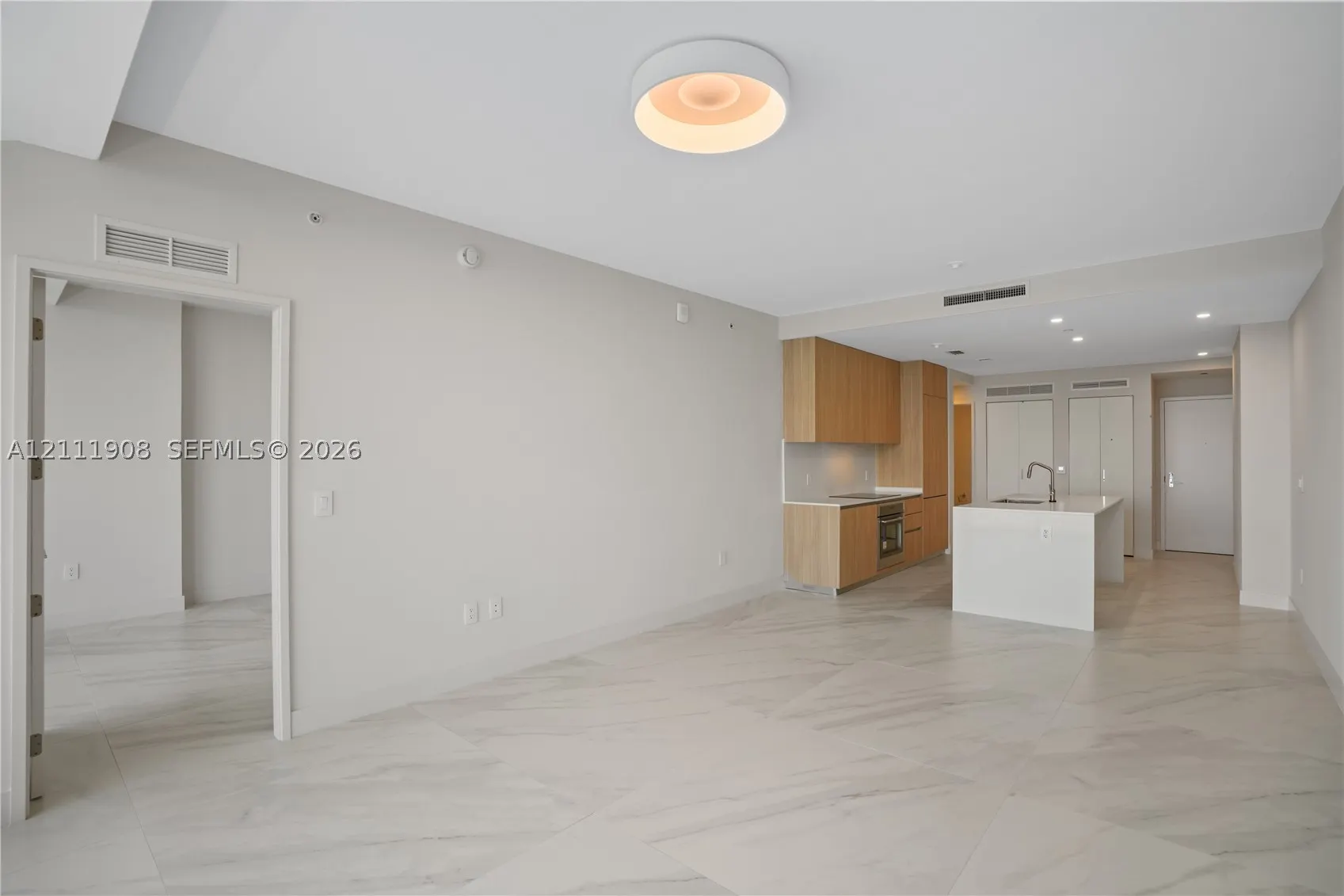 725 NE 24 ST #1604