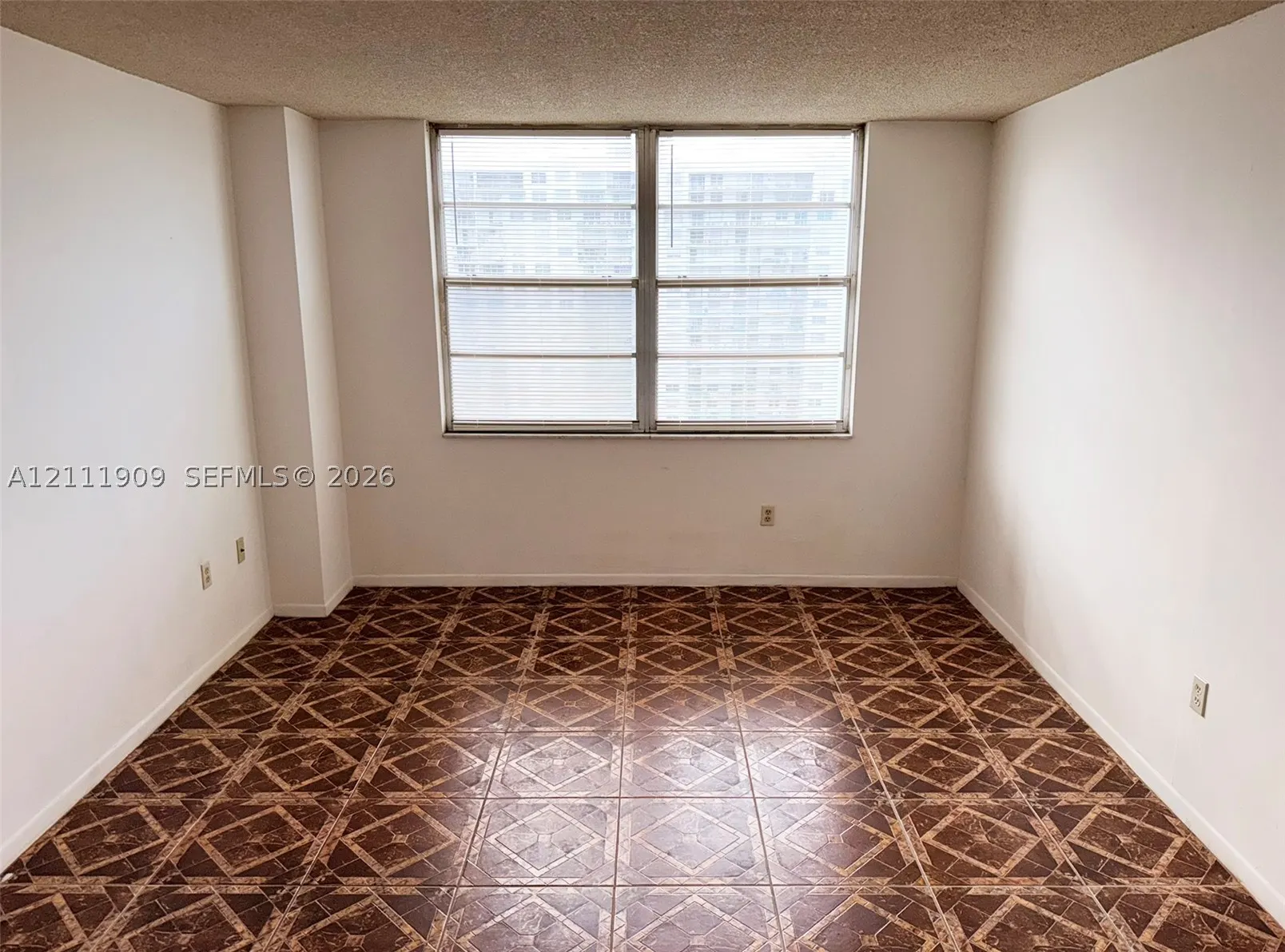 2851 NE 183rd St #1708E