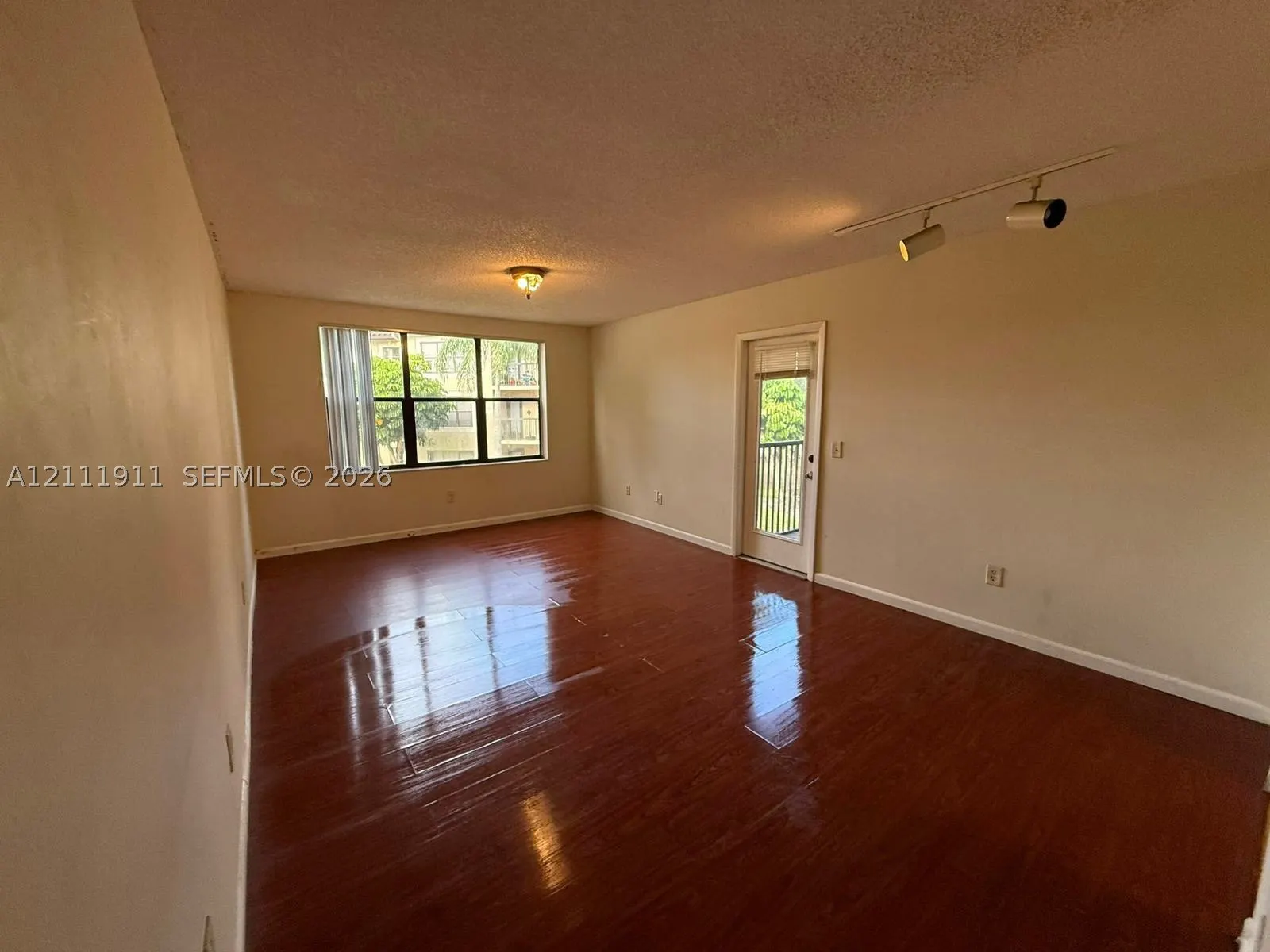 4401 W Mcnab Rd #15