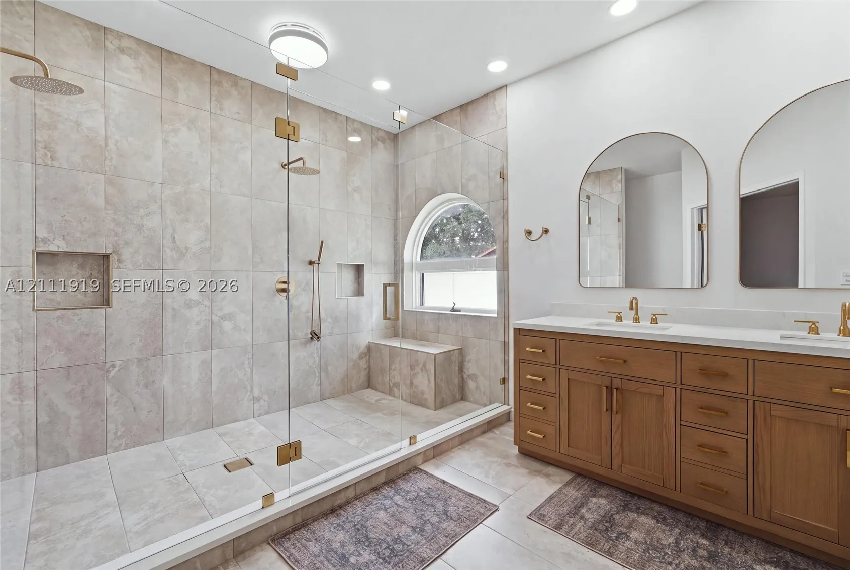 137 Arrowhead lane