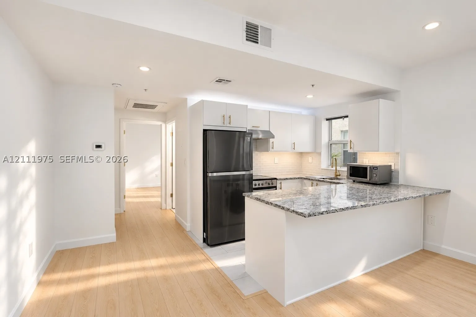 1542 Drexel Ave #206