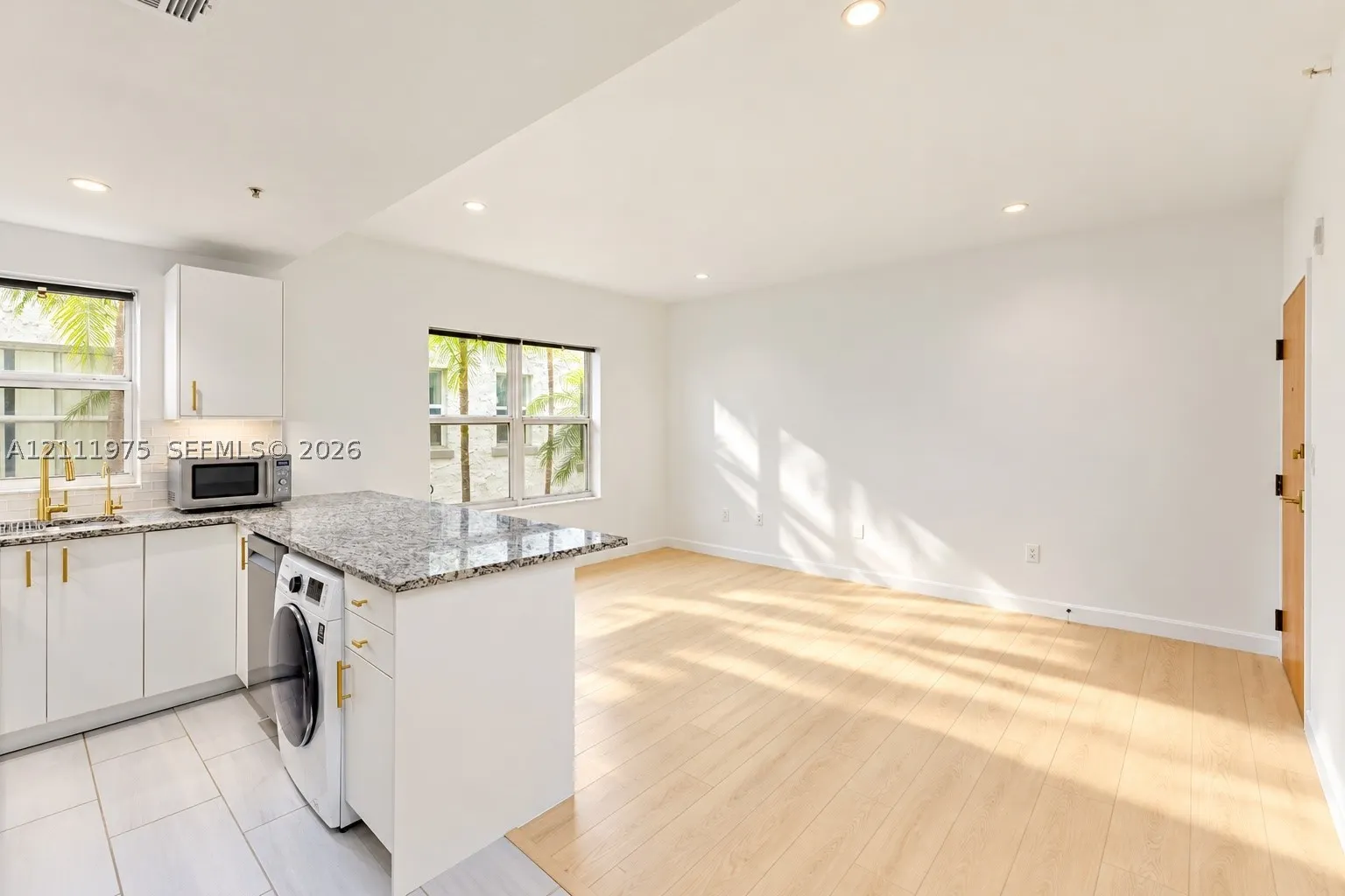 1542 Drexel Ave #206