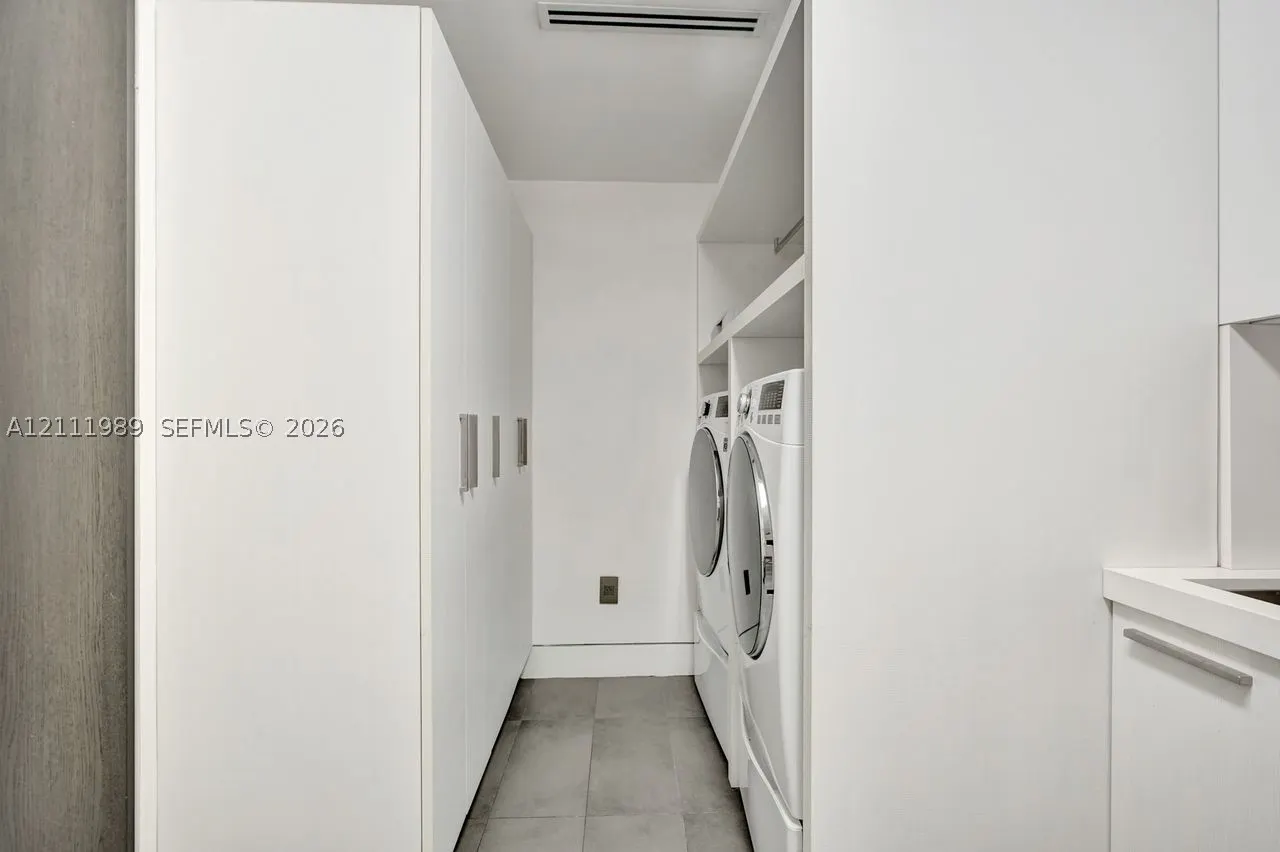 445 Grand Bay Dr #308