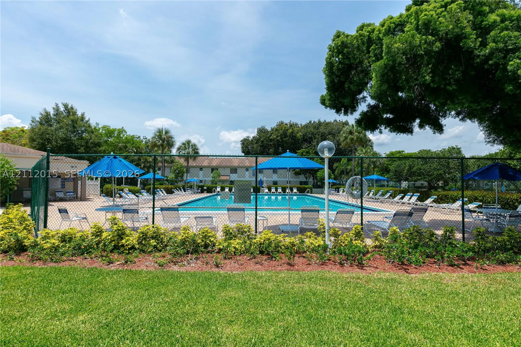 717 Gardens Dr #201