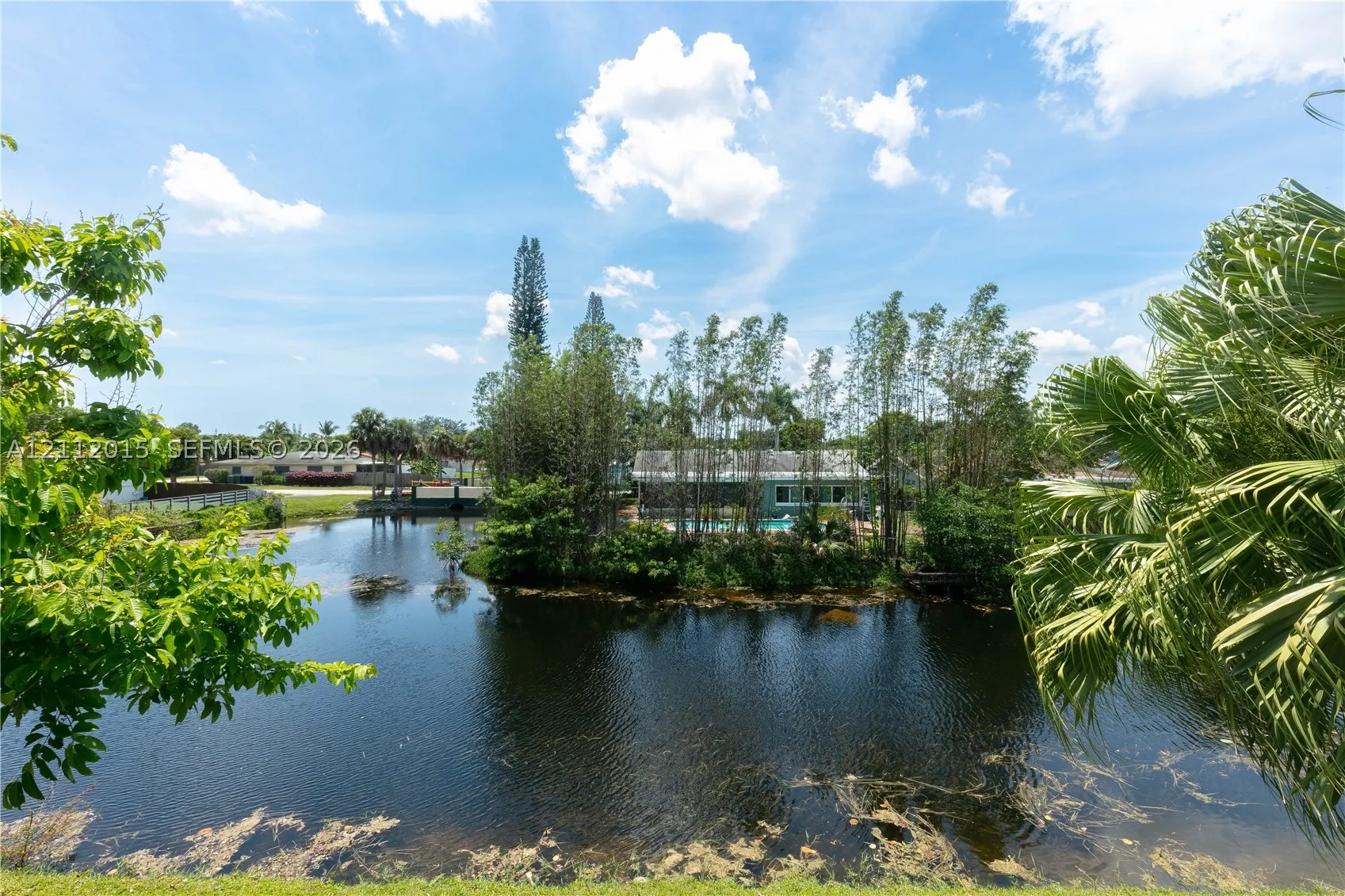 717 Gardens Dr #201