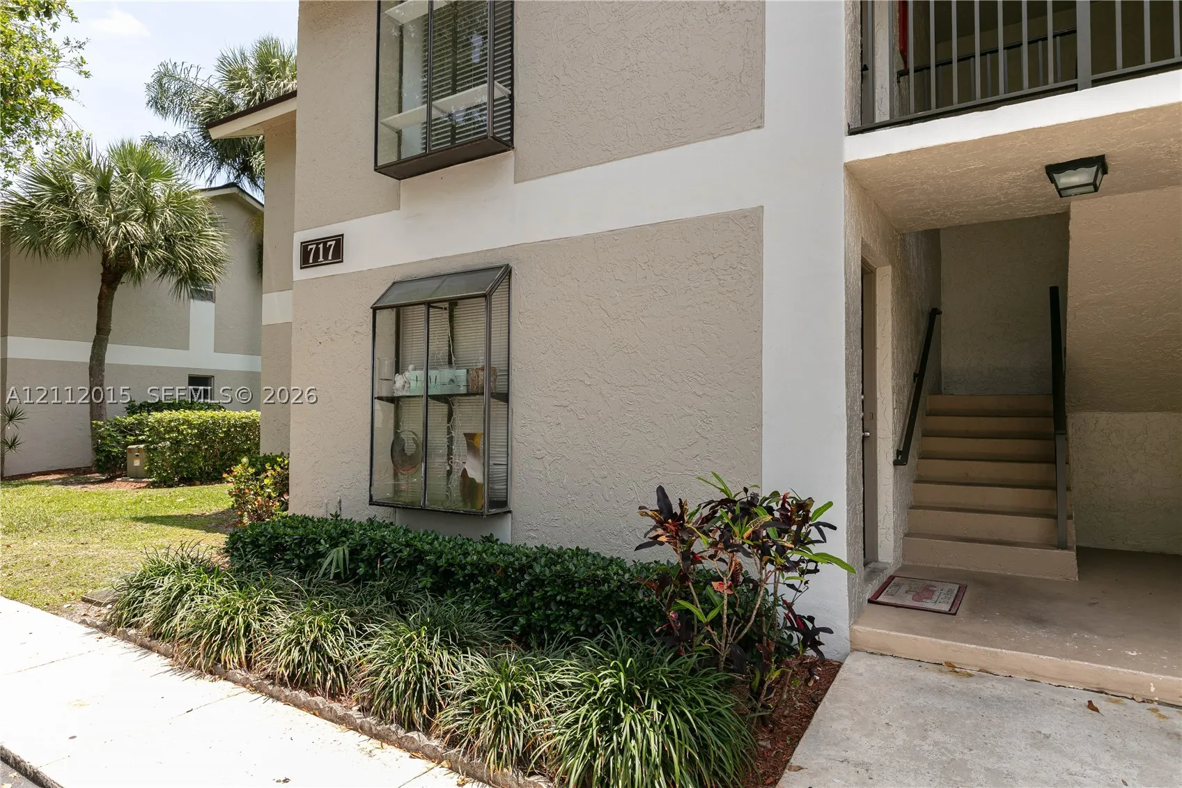 717 Gardens Dr #201