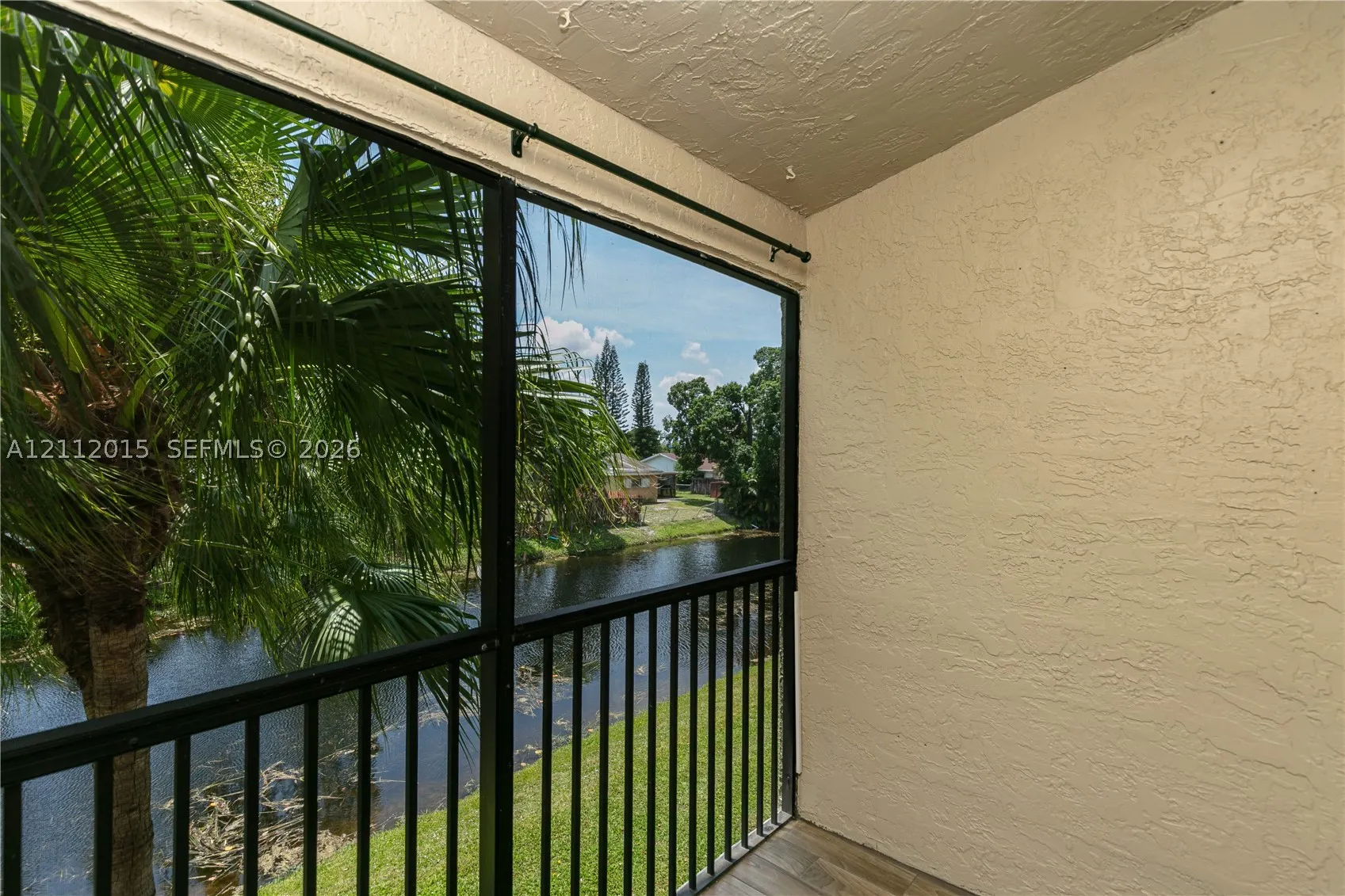 717 Gardens Dr #201