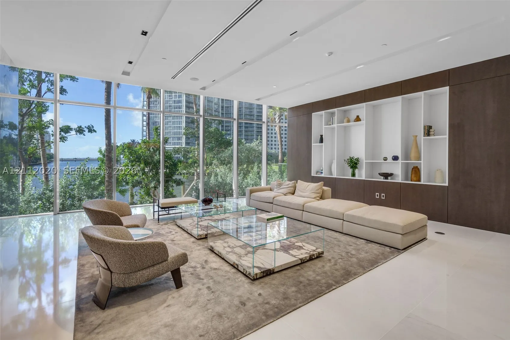 300 Biscayne Blvd Way #4202