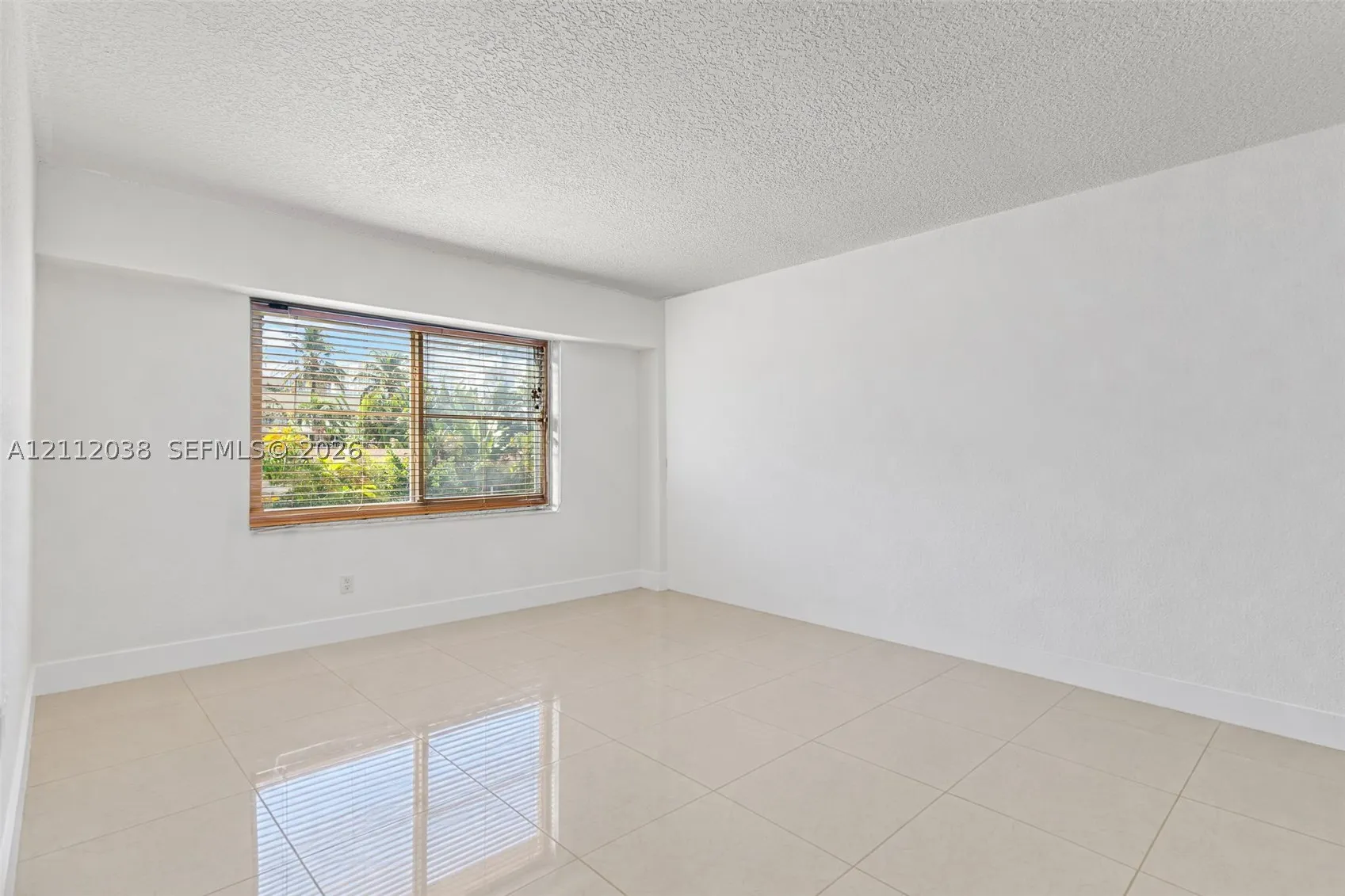 1000 Michigan Ave #207
