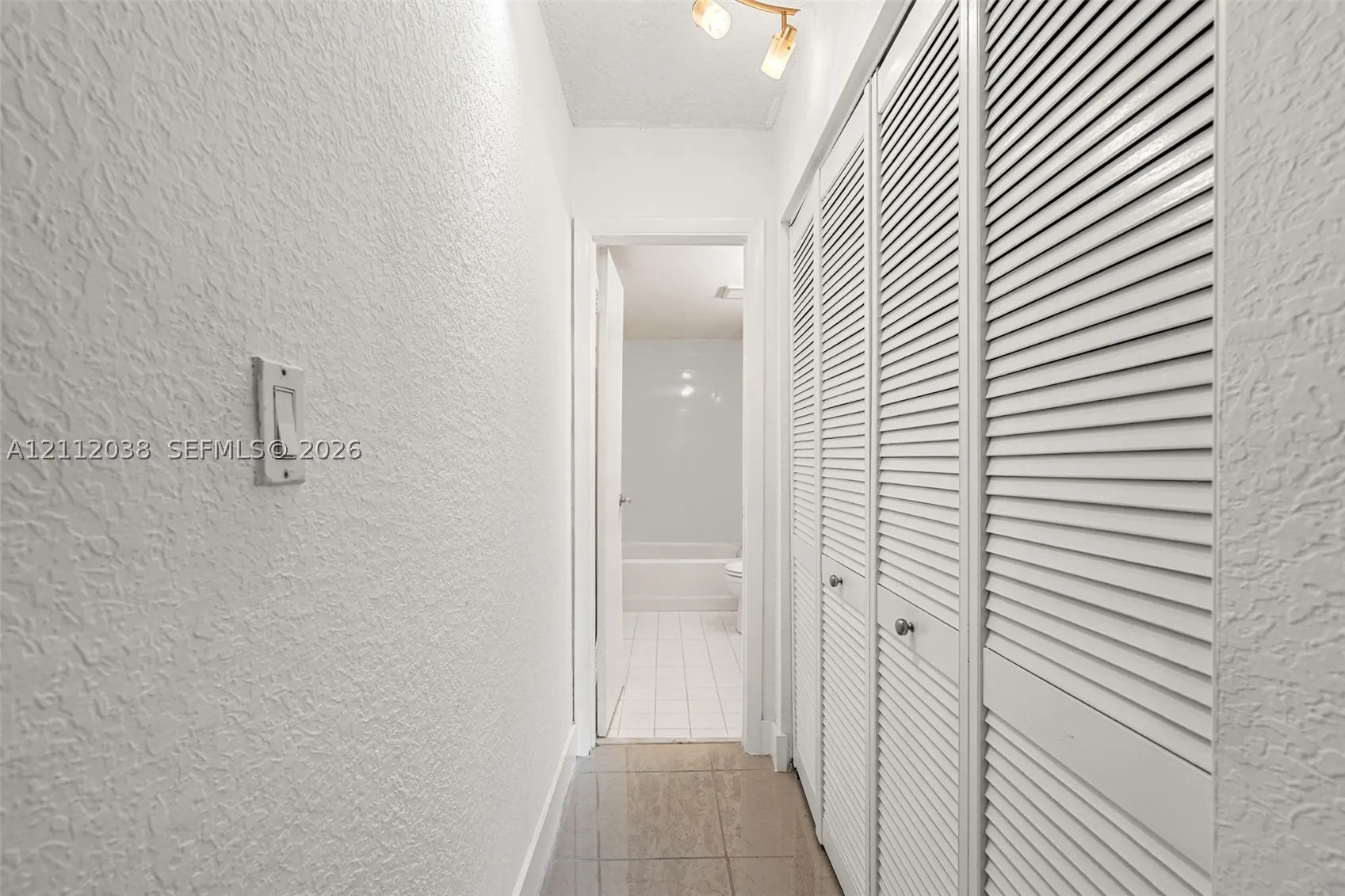 1000 Michigan Ave #207