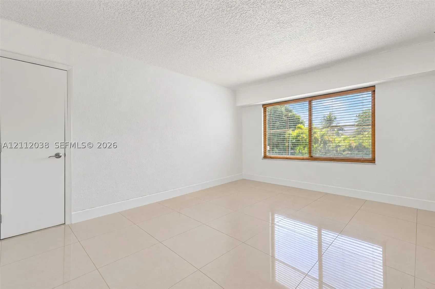 1000 Michigan Ave #207