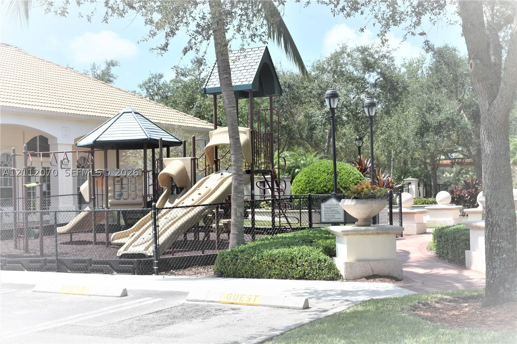 1308 E Myrtlewood Cir E #1308