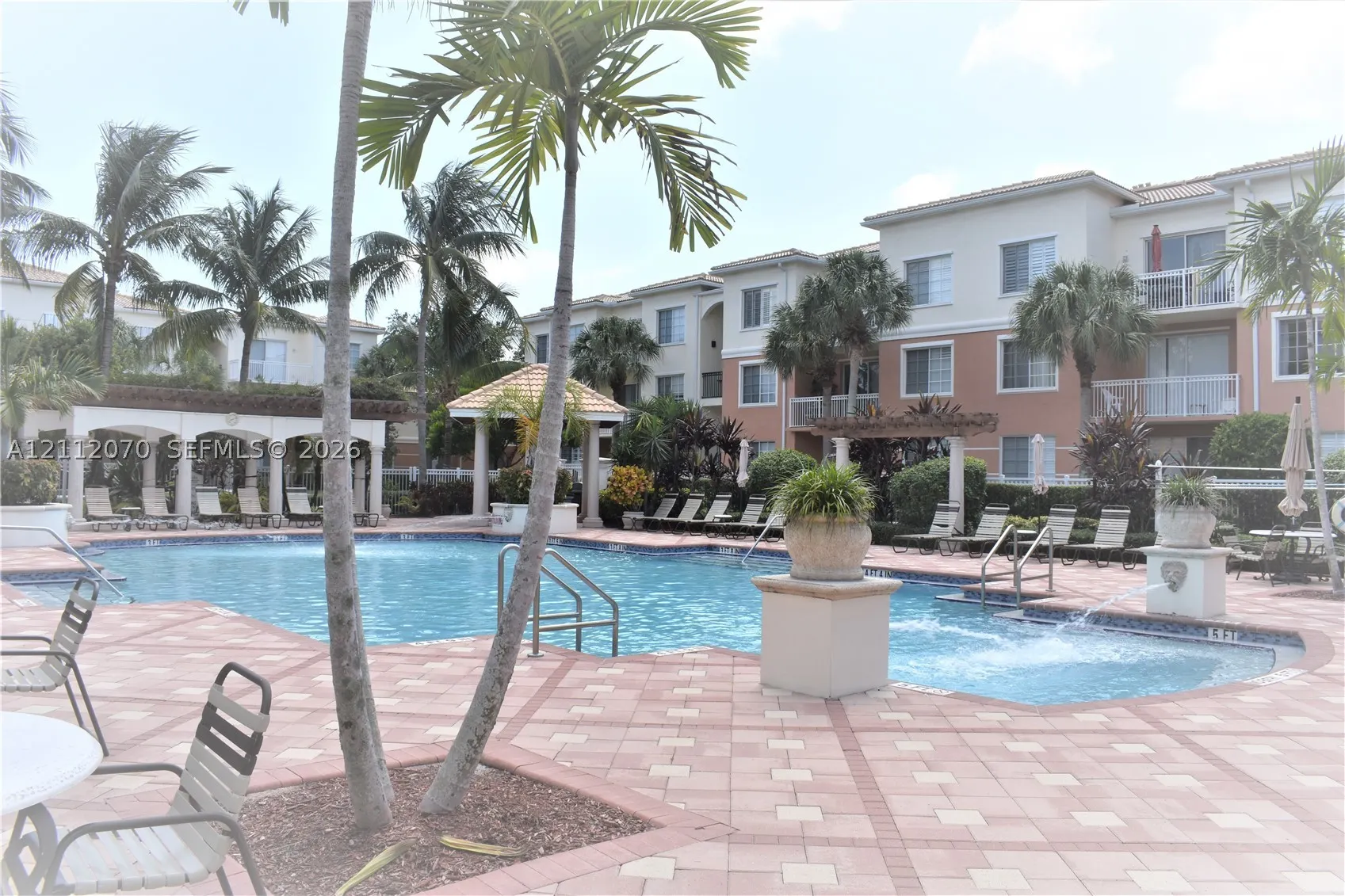 1308 E Myrtlewood Cir E #1308