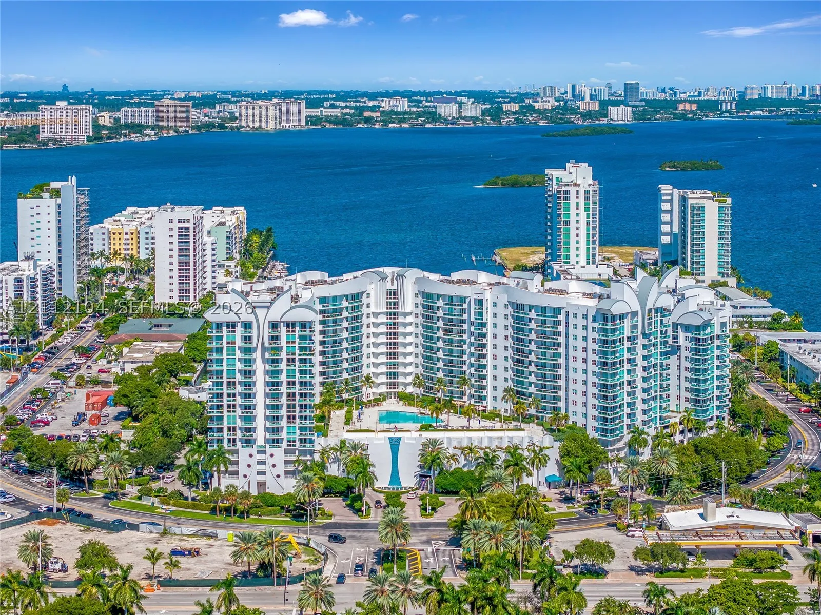 7900 Harbor Island Dr #1203