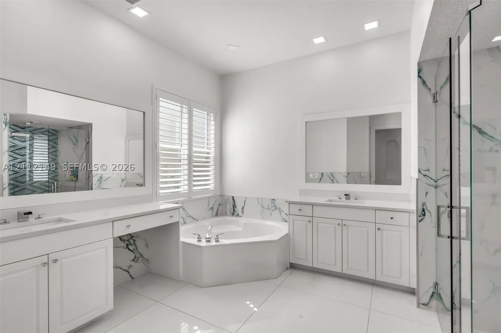8887 Cobblestone Point Cir