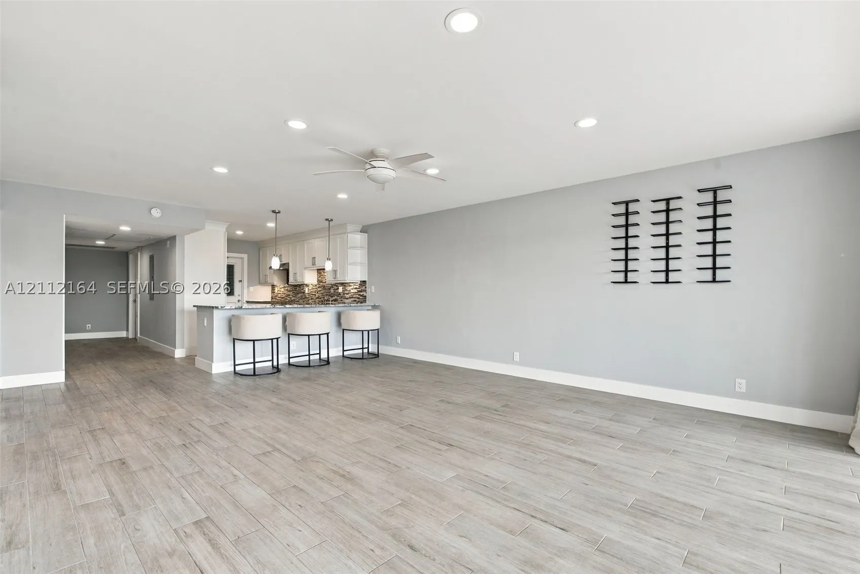 3050 N Palm Aire Dr #601