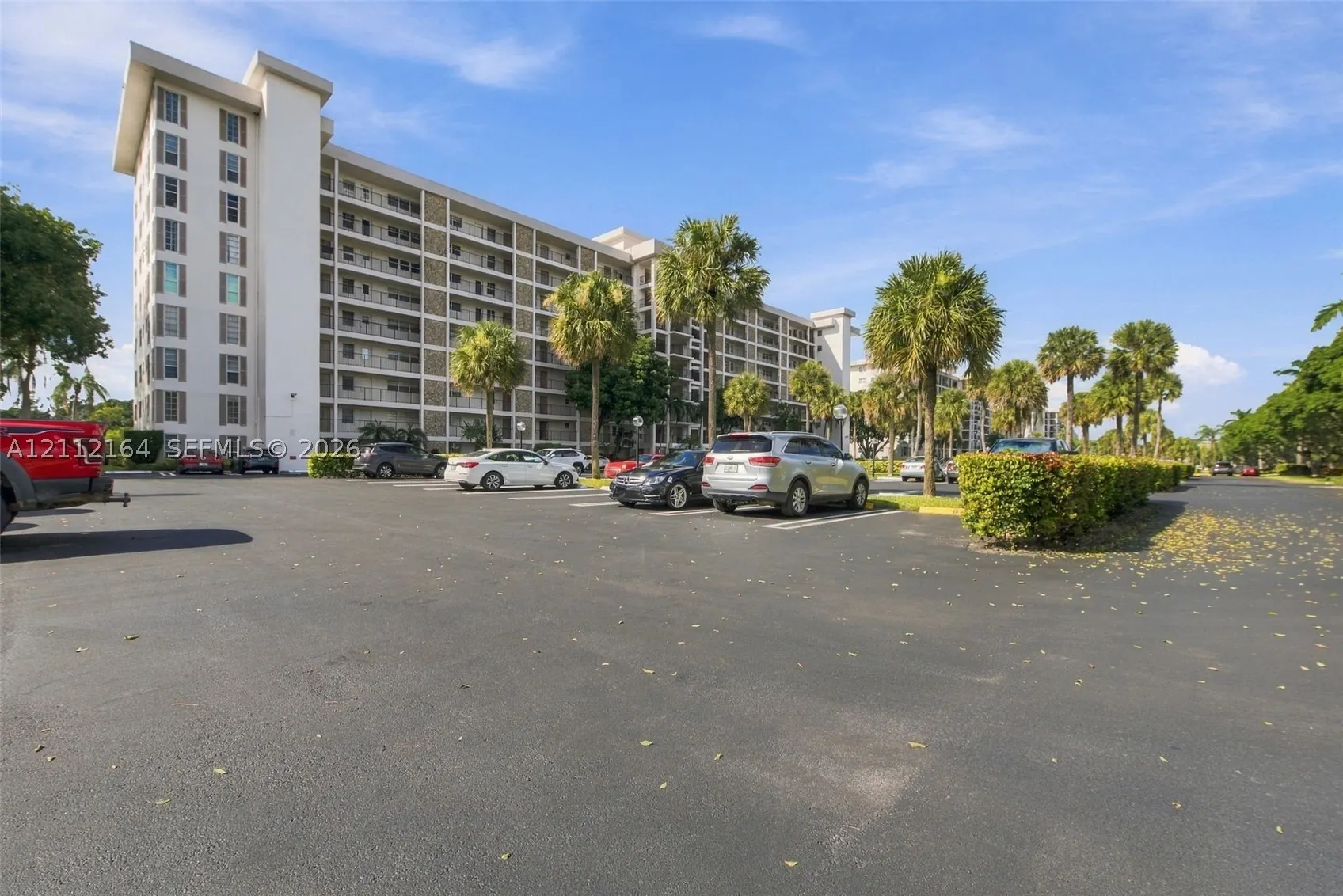 3050 N Palm Aire Dr #601