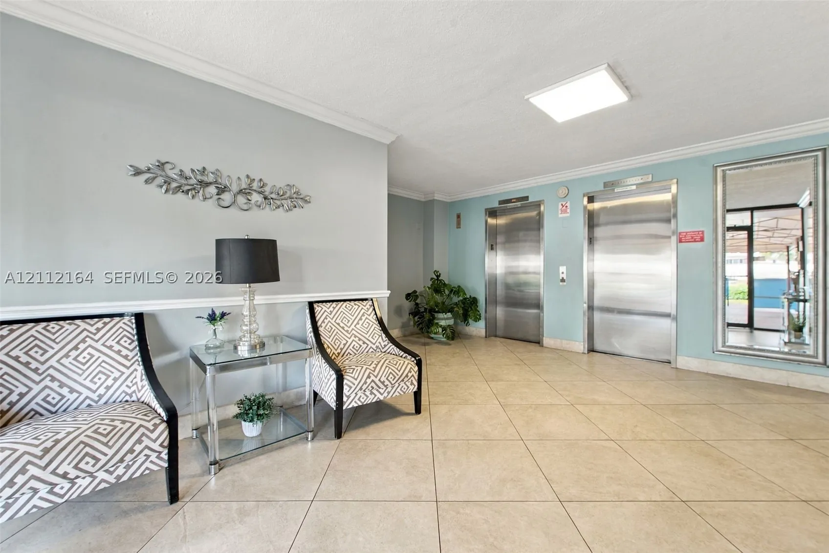 3050 N Palm Aire Dr #601