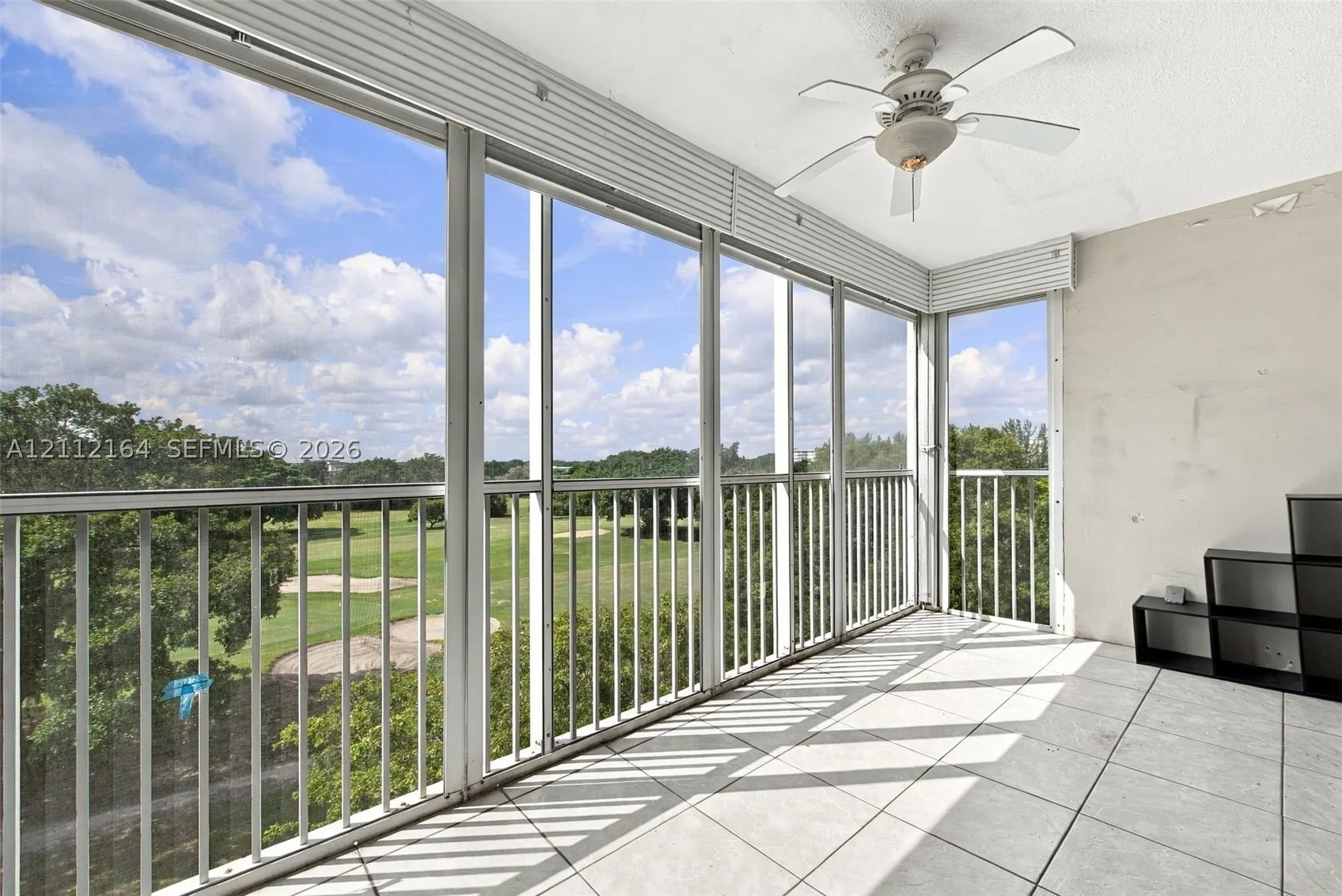 3050 N Palm Aire Dr #601