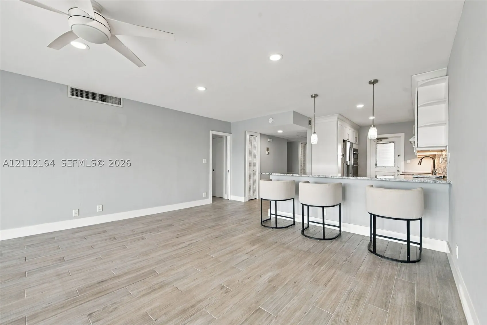 3050 N Palm Aire Dr #601