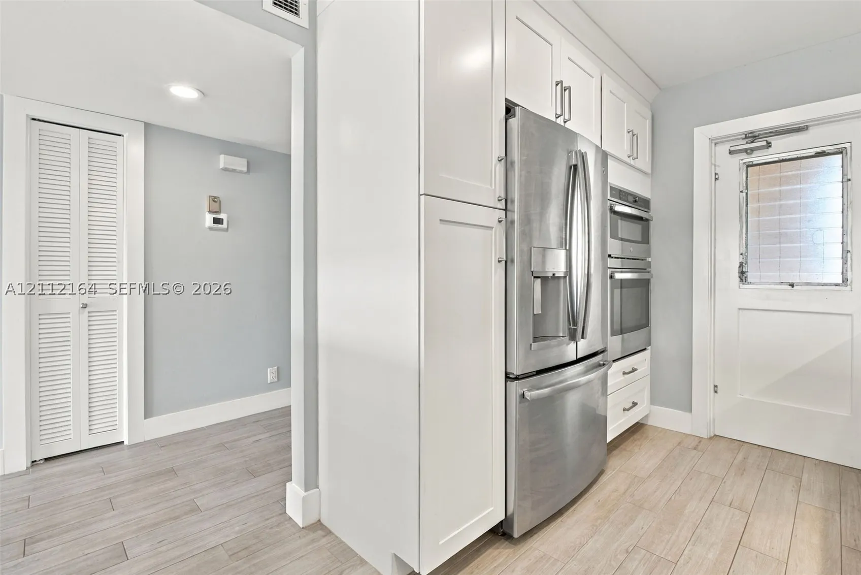 3050 N Palm Aire Dr #601