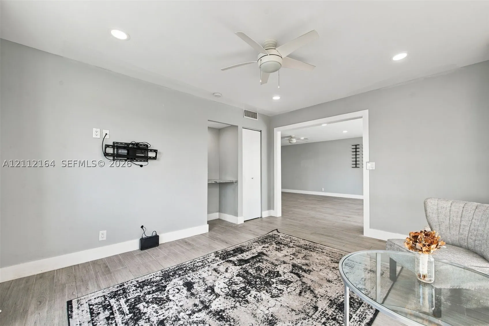 3050 N Palm Aire Dr #601