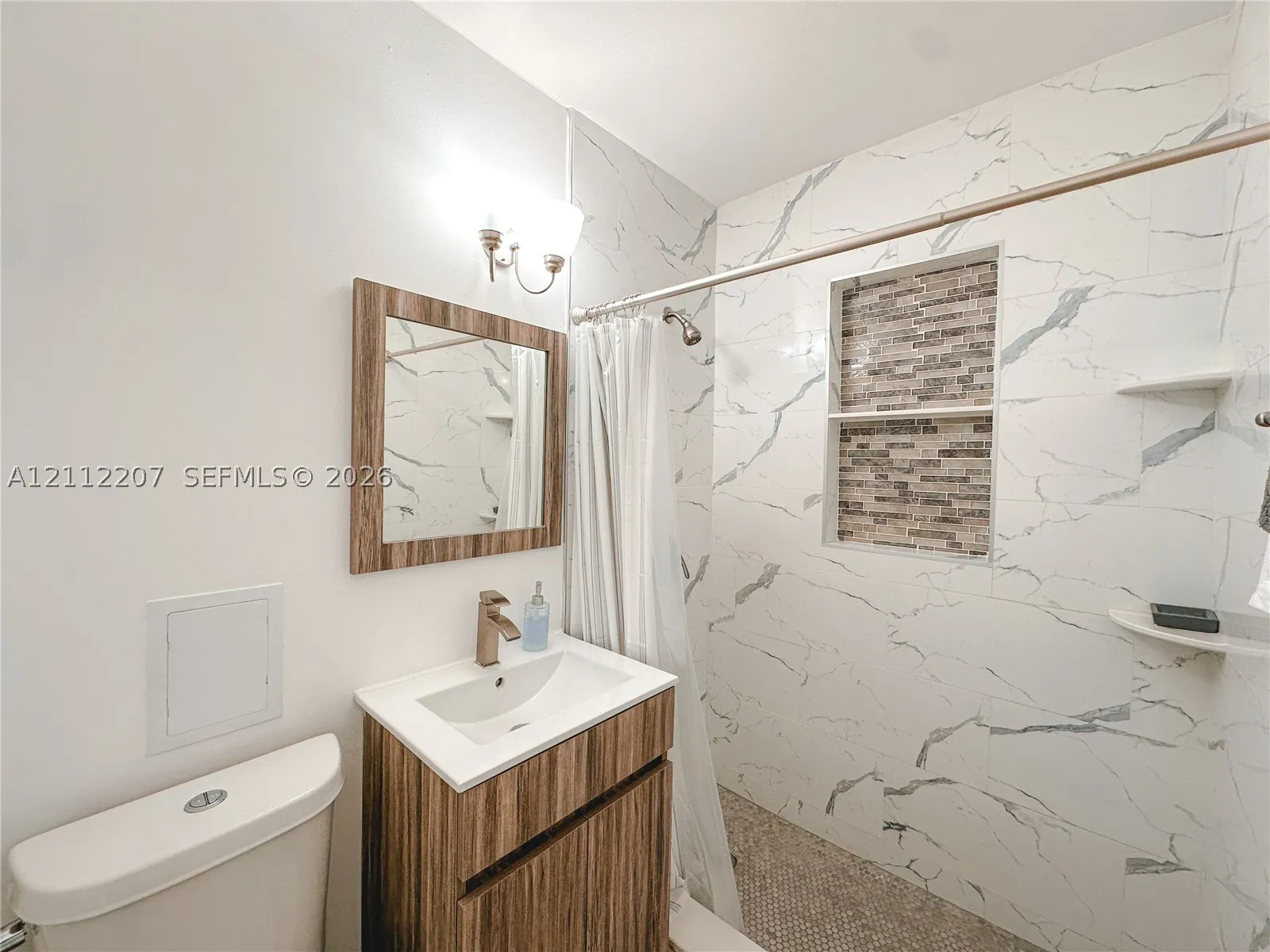 525 SW 67th Ave