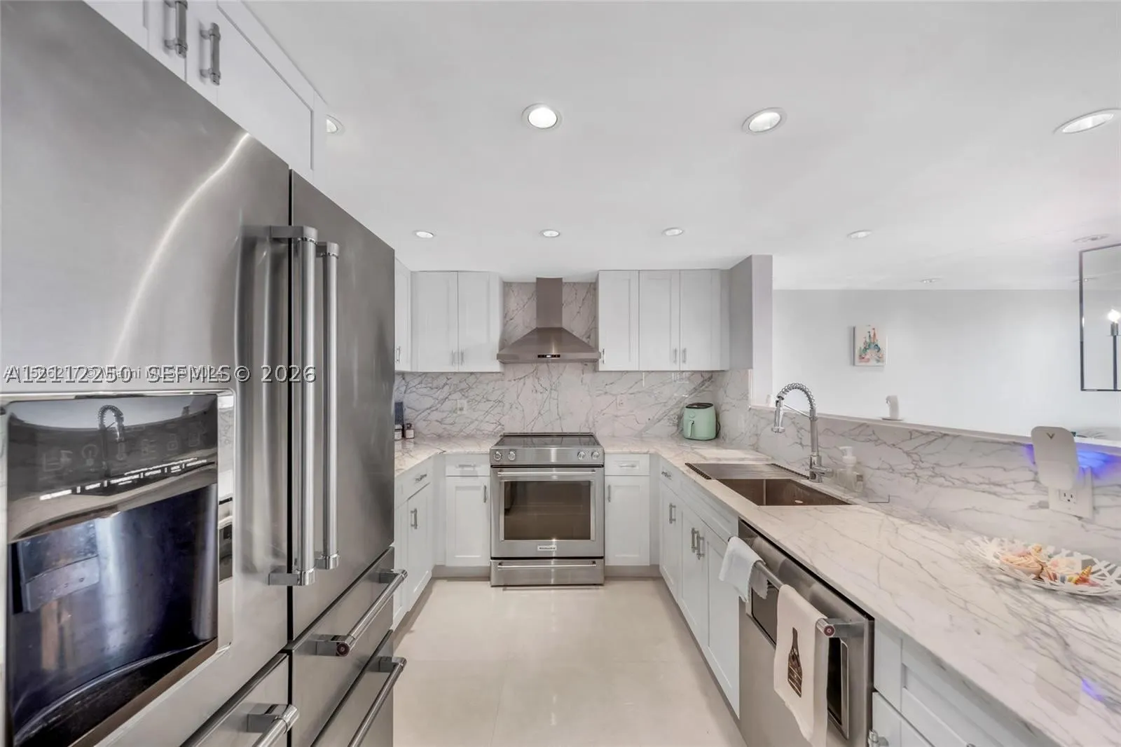 5838 Collins Ave #2F