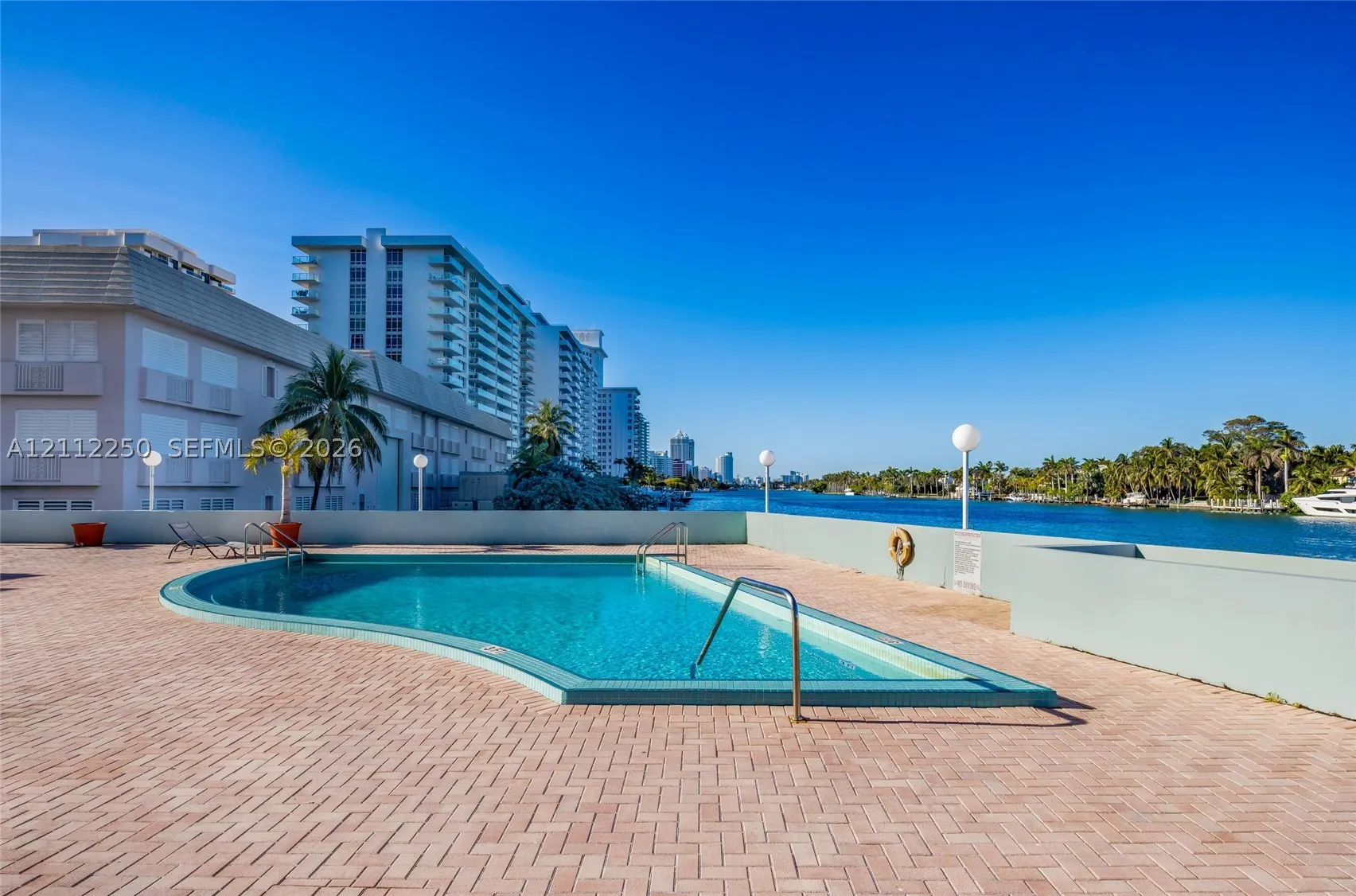 5838 Collins Ave #2F