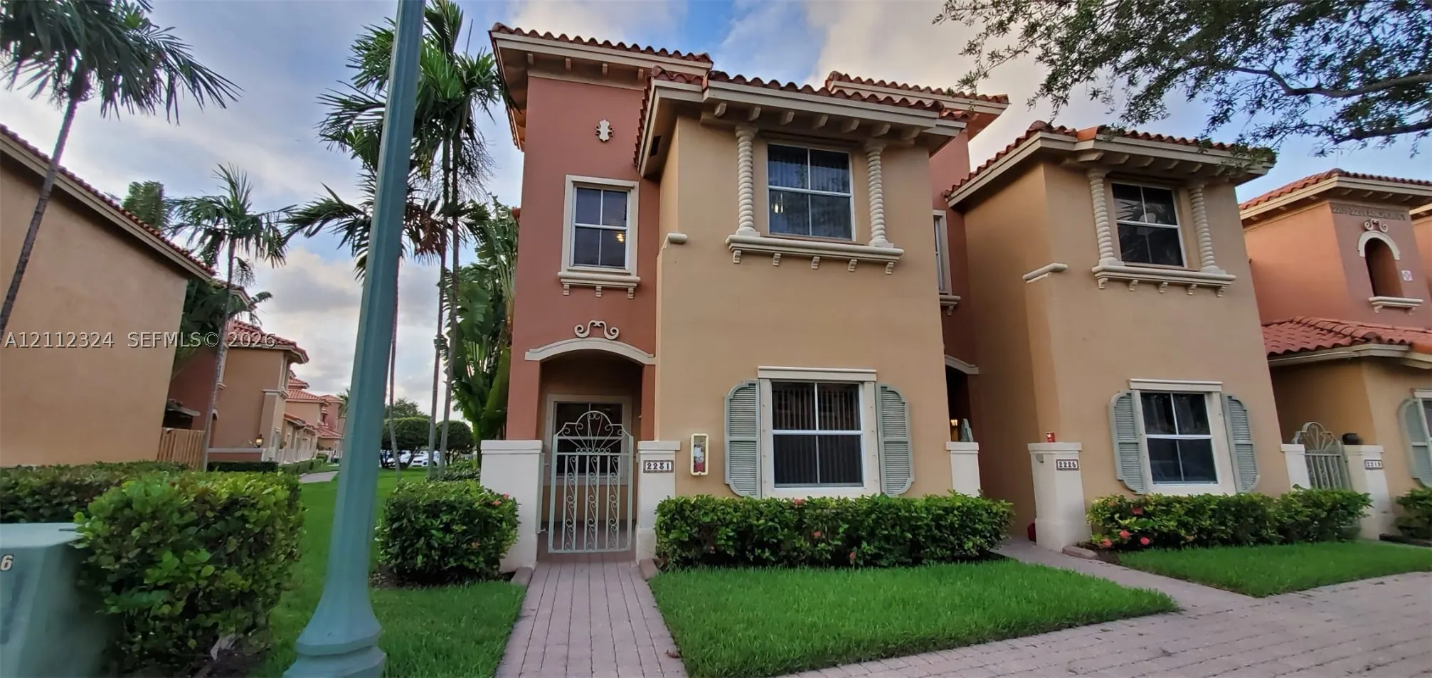 2231 Anchor Ct #1801