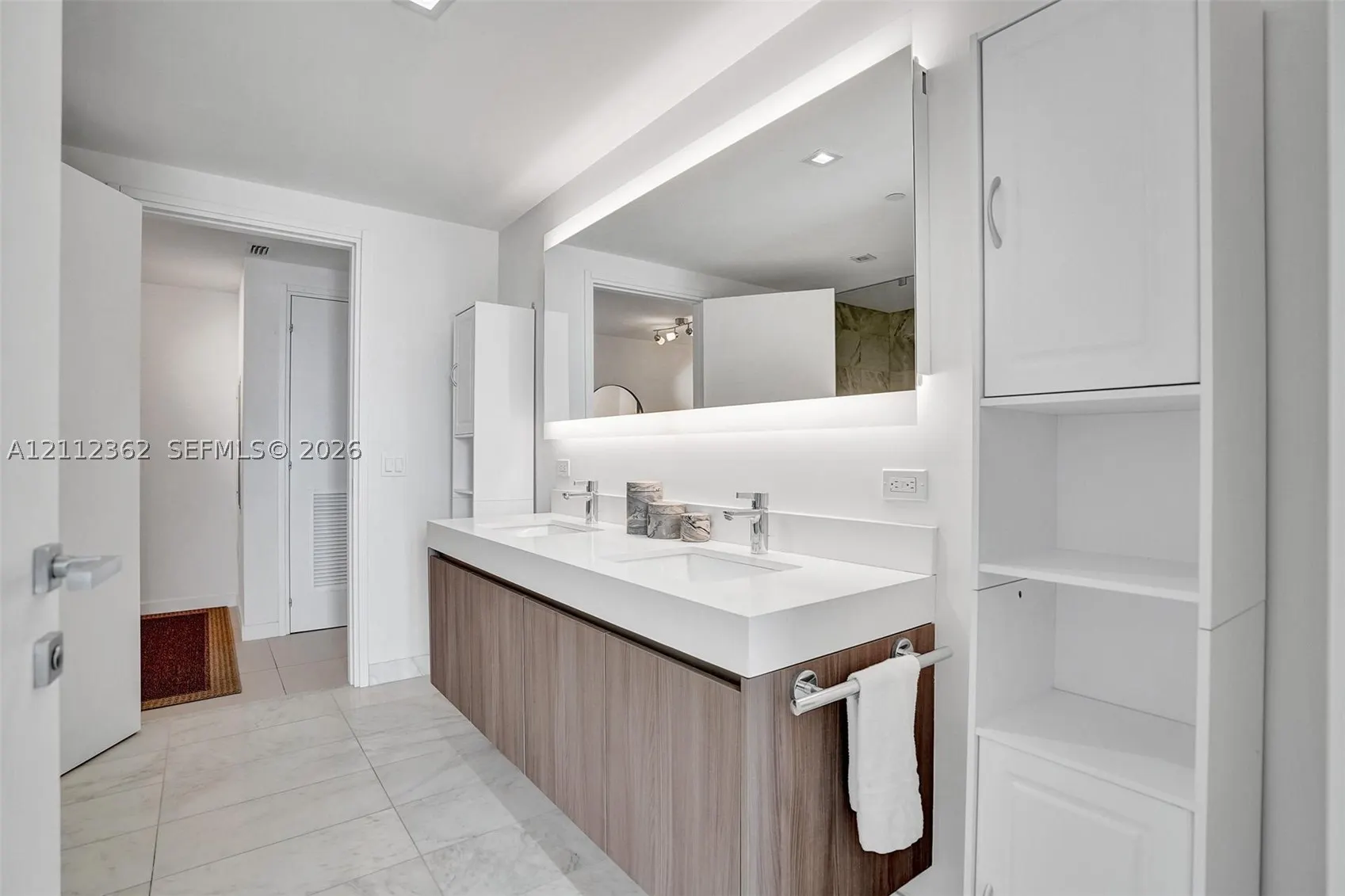 401 N Birch Rd #513