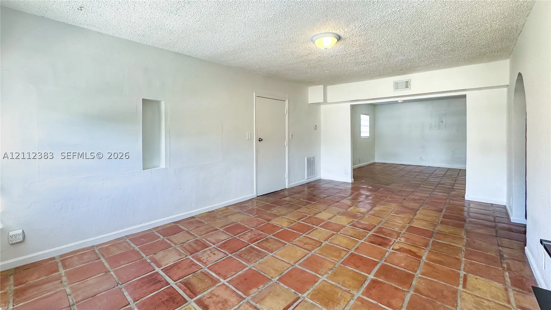 5319 Lake Blvd