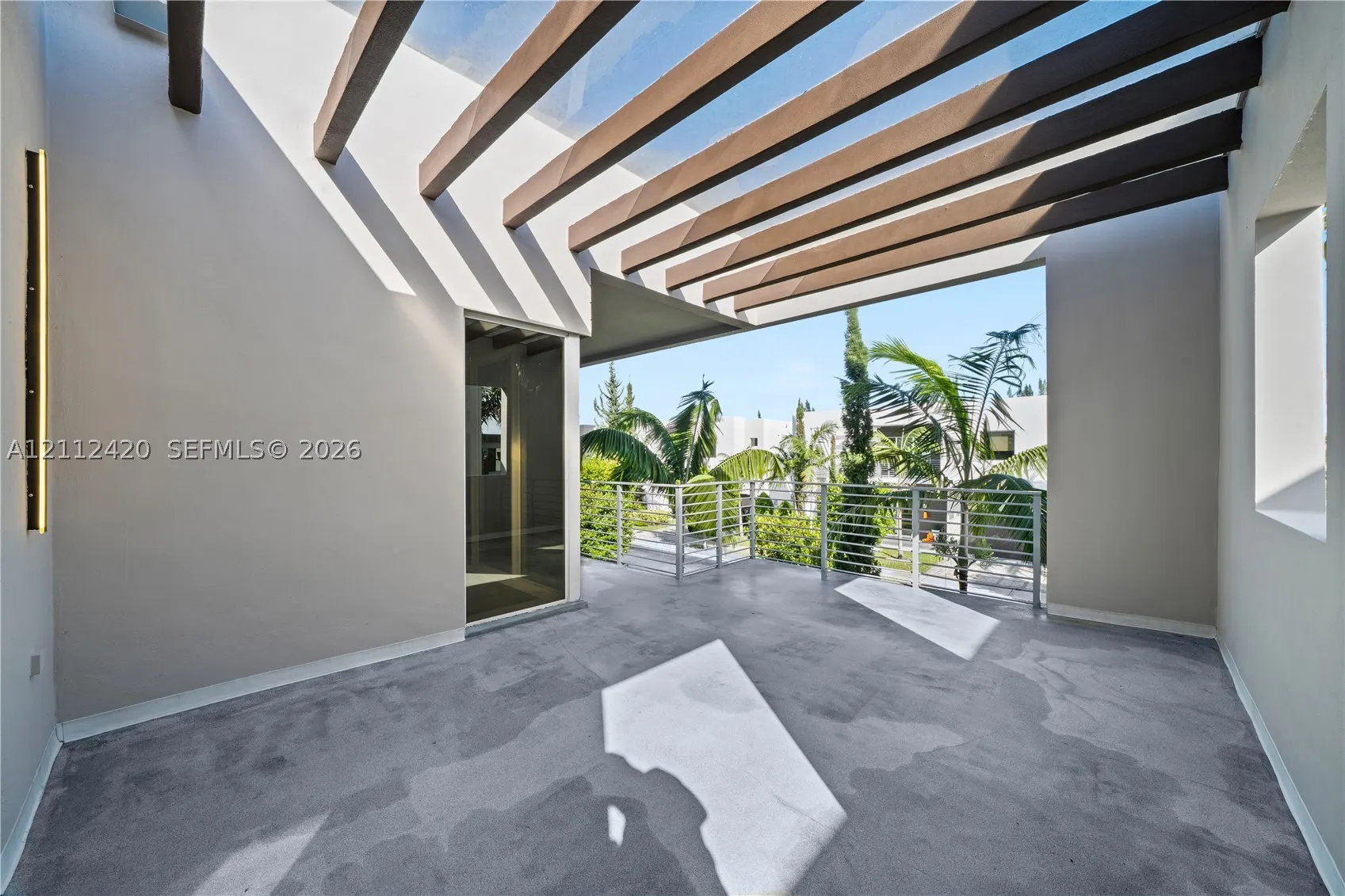 10054 NW 76th Ter