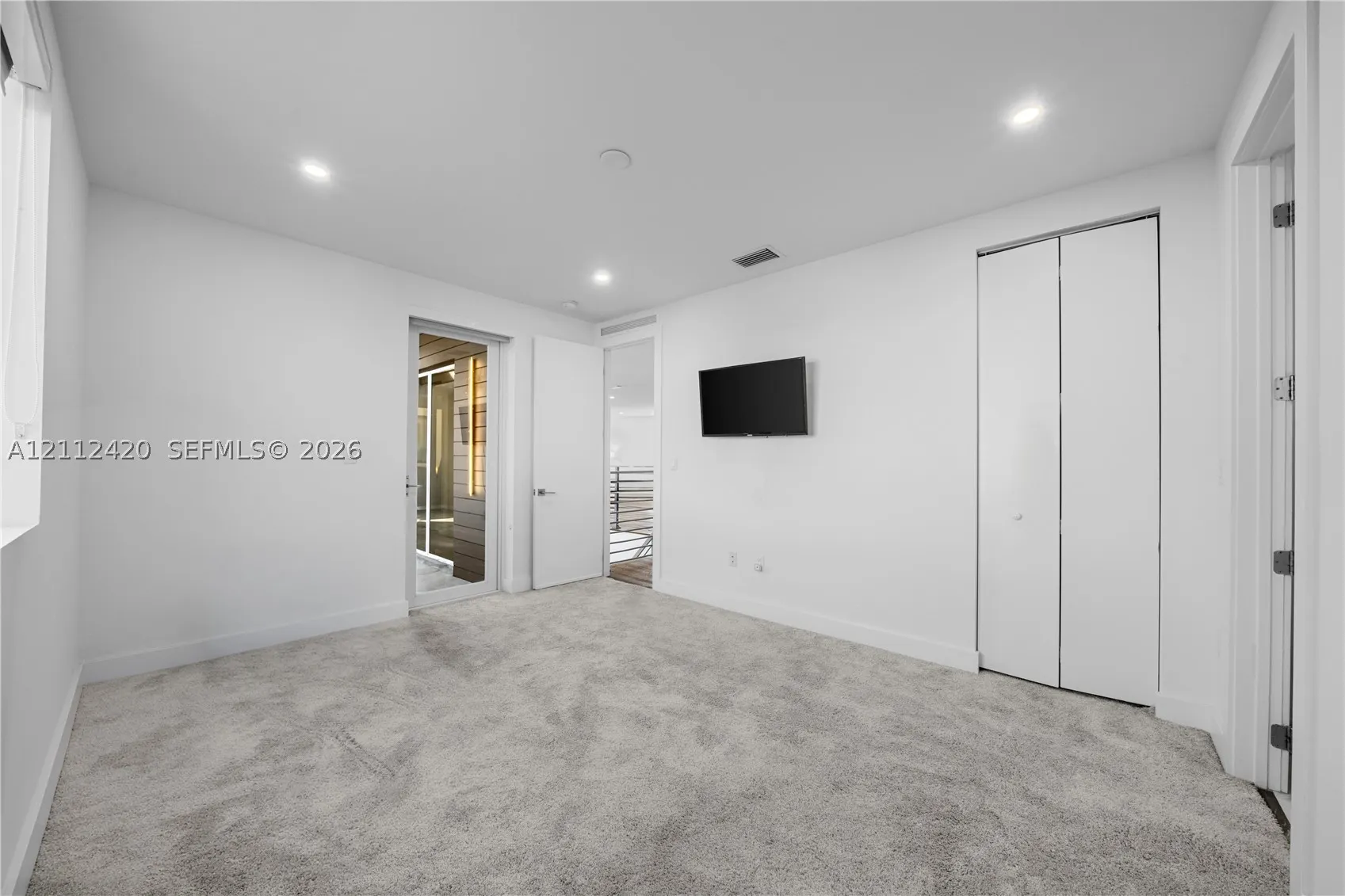 10054 NW 76th Ter