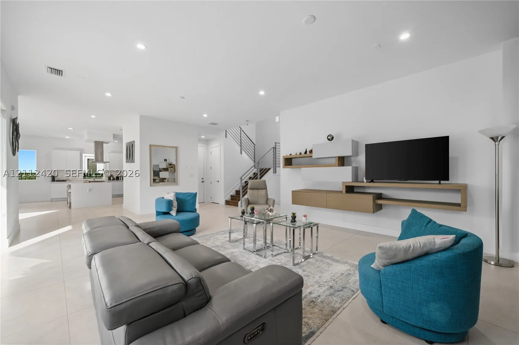 10054 NW 76th Ter