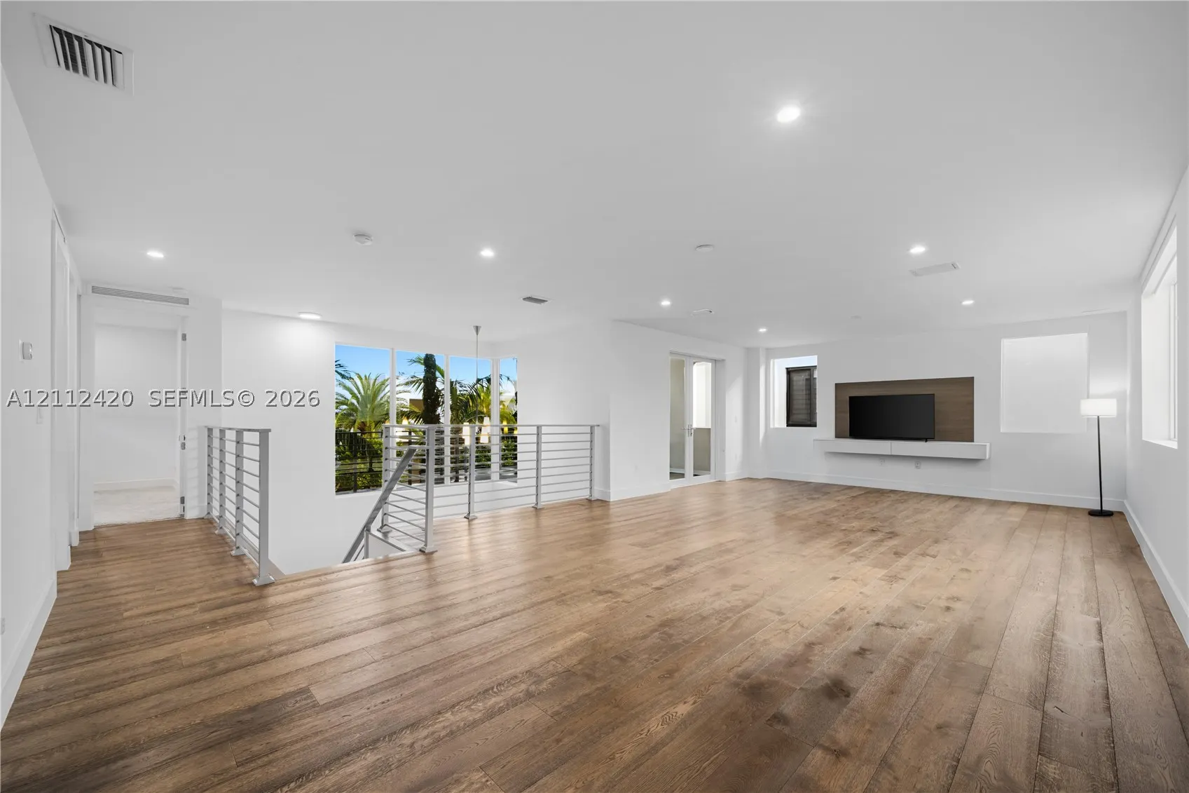 10054 NW 76th Ter