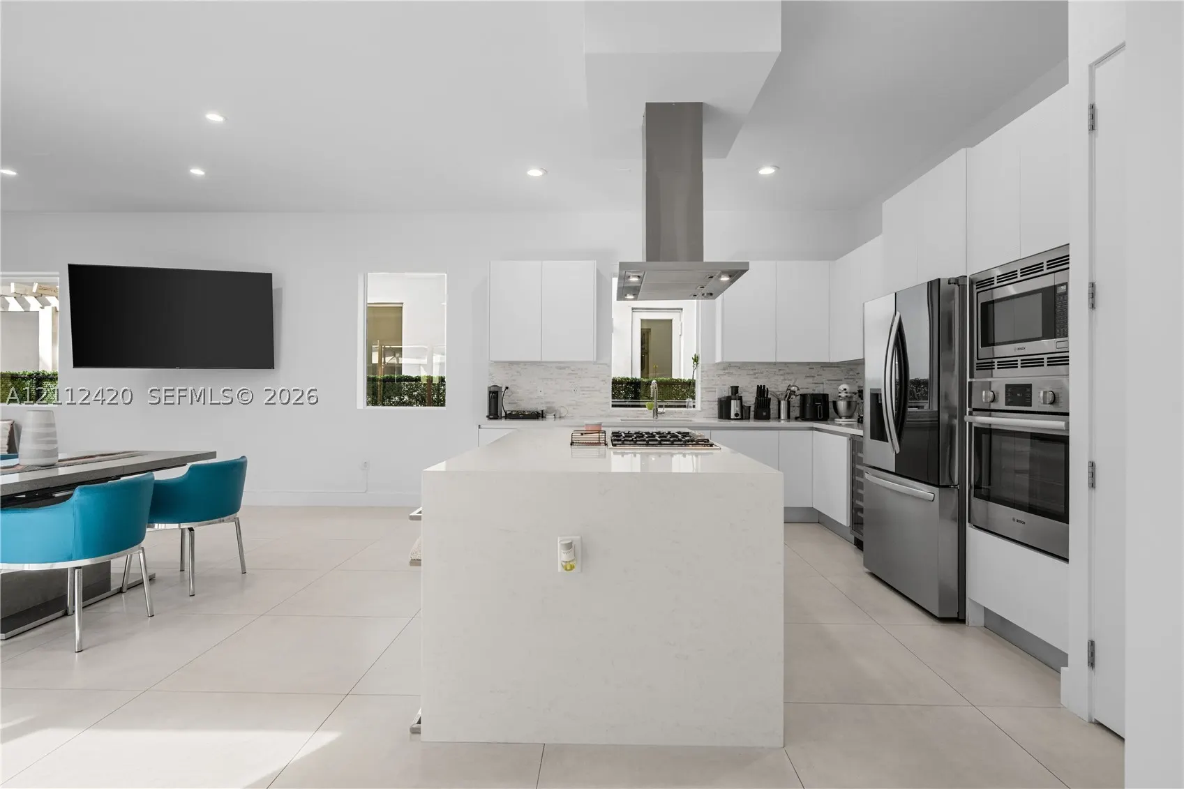 10054 NW 76th Ter