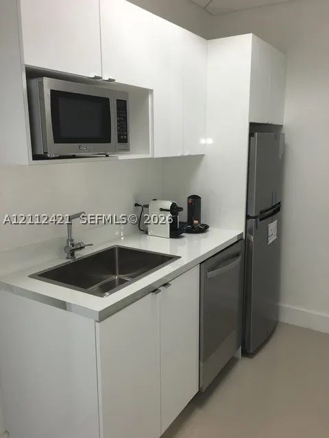 1000 Brickell Ave #5C